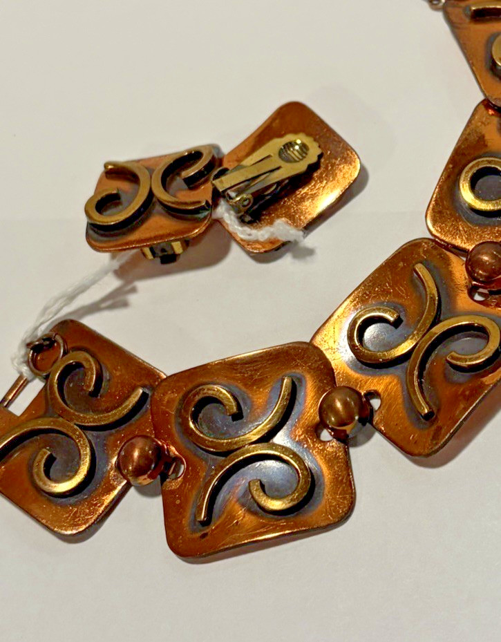 COPPER-Vintage Bracelet & Matching Clip On Earrings Marked Copper. 6.5”