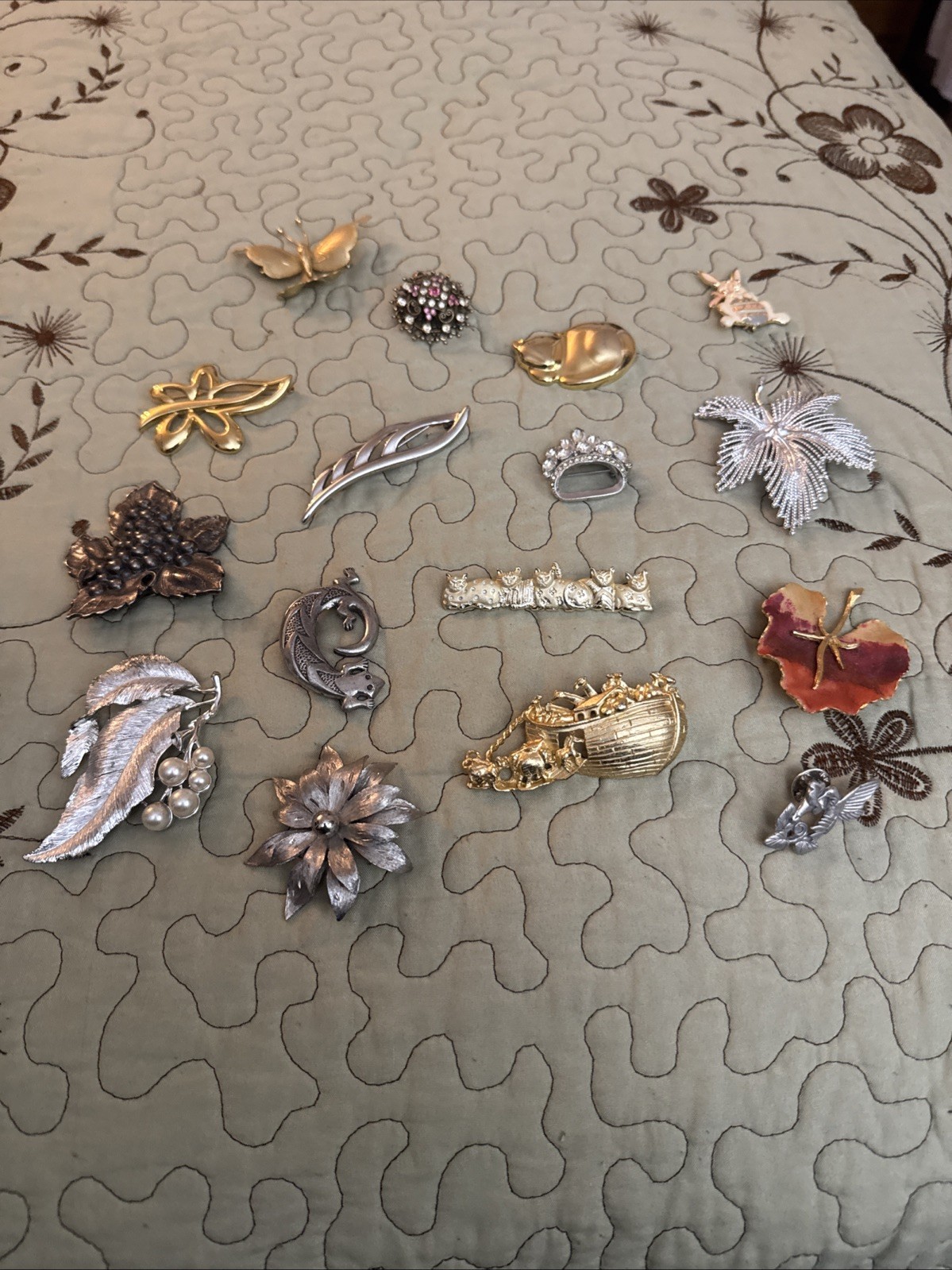 Lot 16 Vtge Designer Brooches Eisenberg Coro Napier Sarah Cov & More All Signed