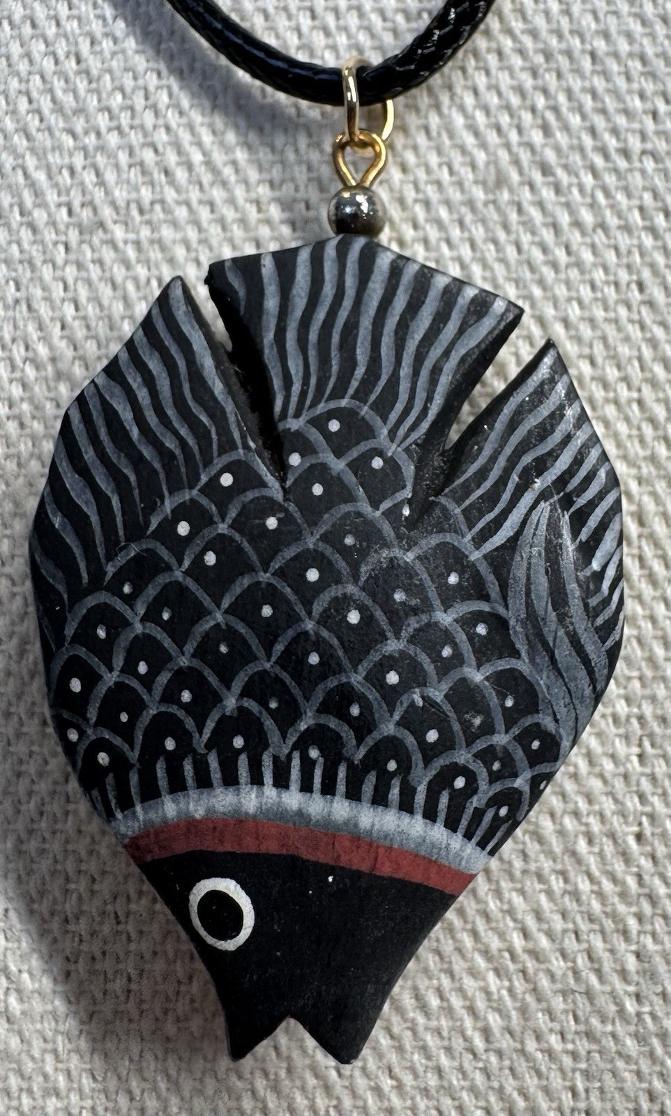 Beautiful Vintage Carved Wood Hand Painted Black Fish Pendant On Cord Necklace