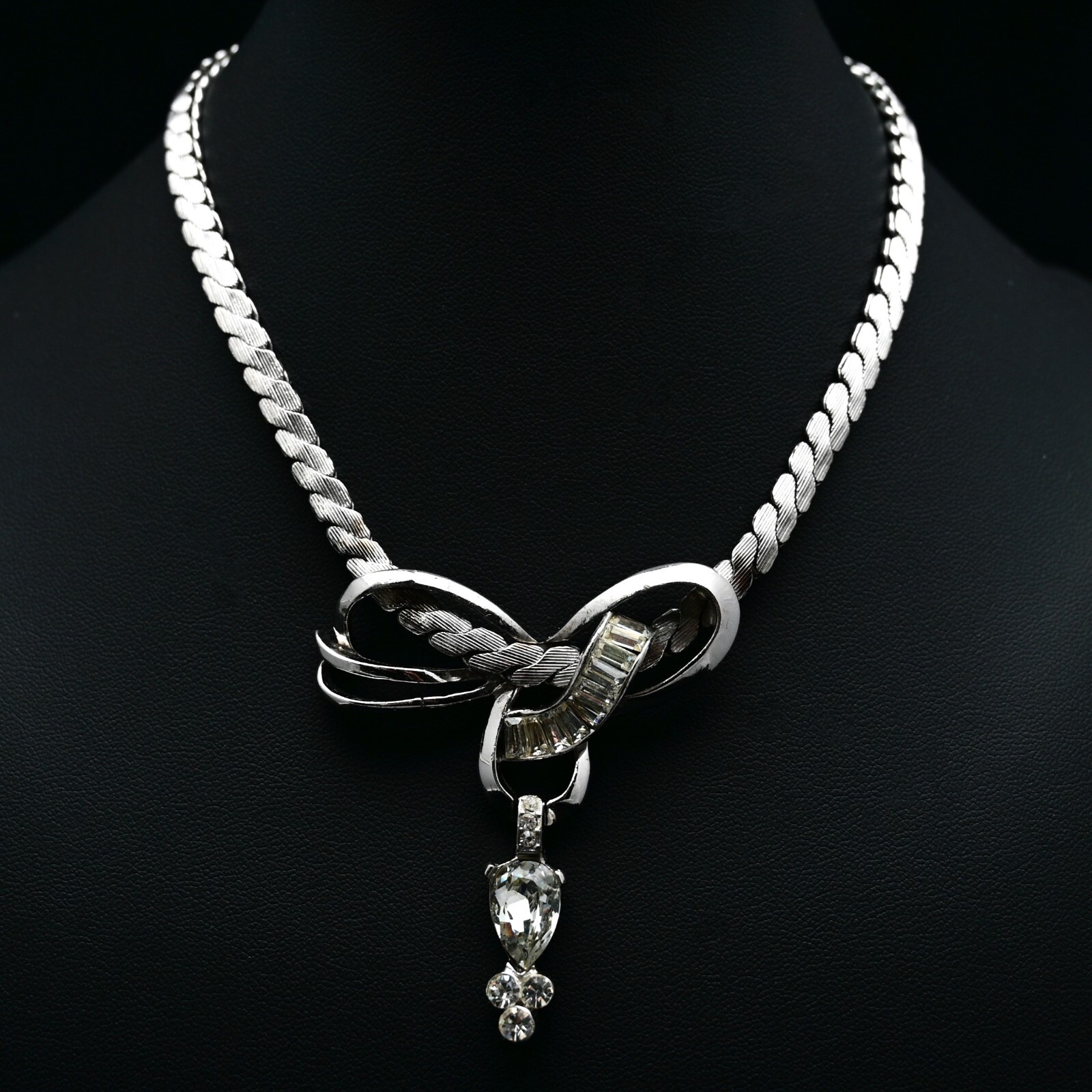 TARA Vintage Original White Gold Plated Silver Diamond Zirconia Pendant Necklace