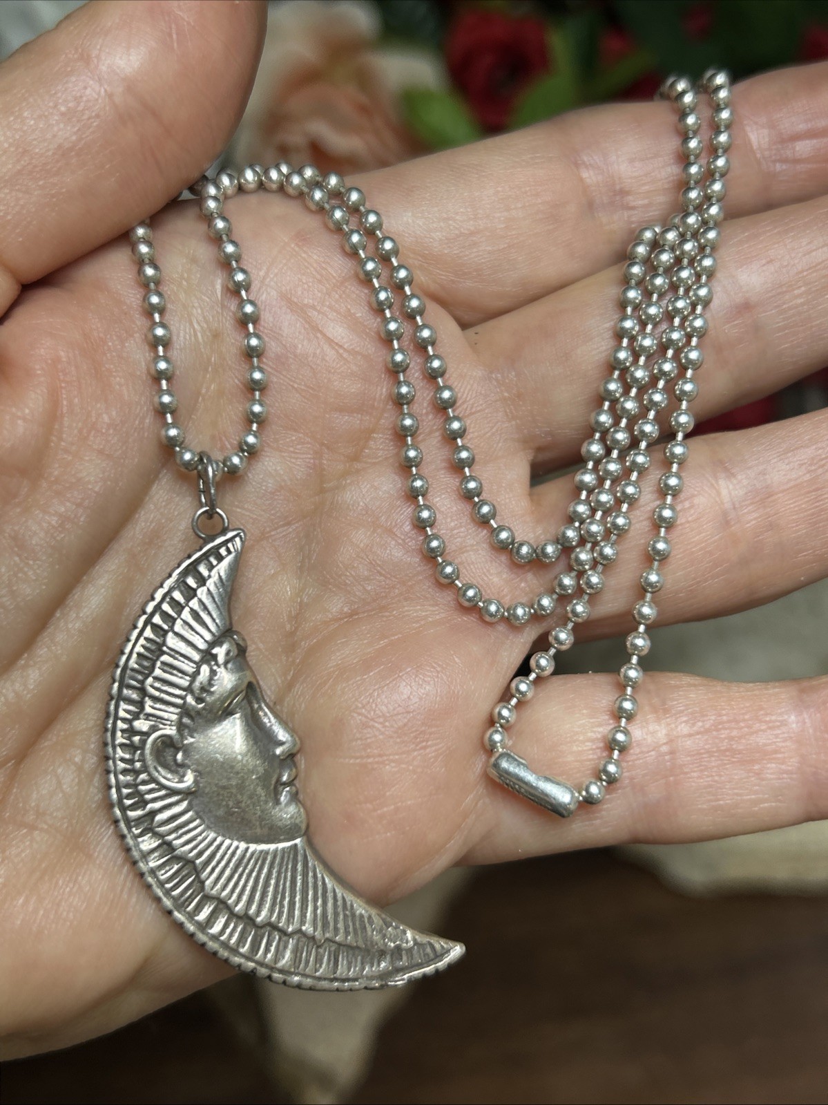 53. Vintage Sterling 925 Crescent Repousse Pendant Ball chain Necklac 14.5g, 22″