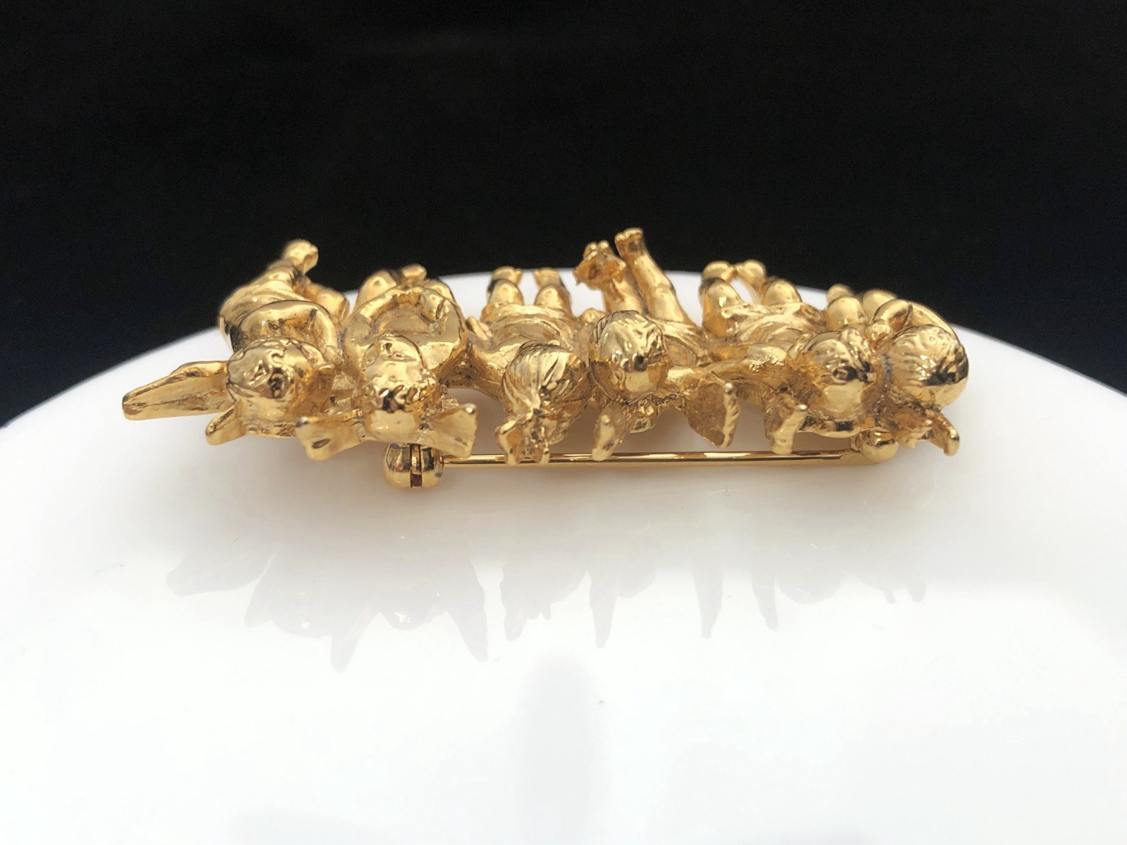 Vintage Signed Edgar Berebi Limited Edition Gold Tone Cherub Angel Brooch Pin