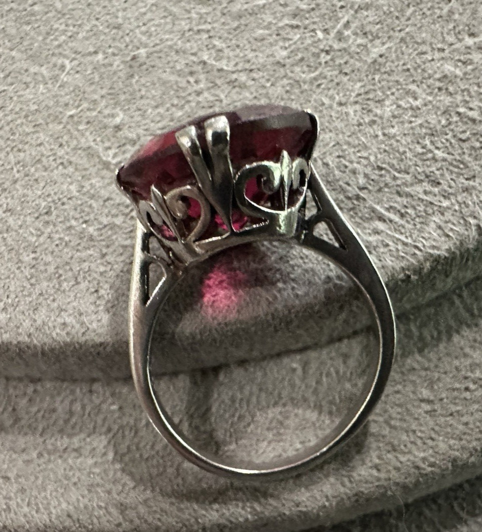 Vintage Sterling Silver Ruby Red Glass Filigree Ring Sz 7.25