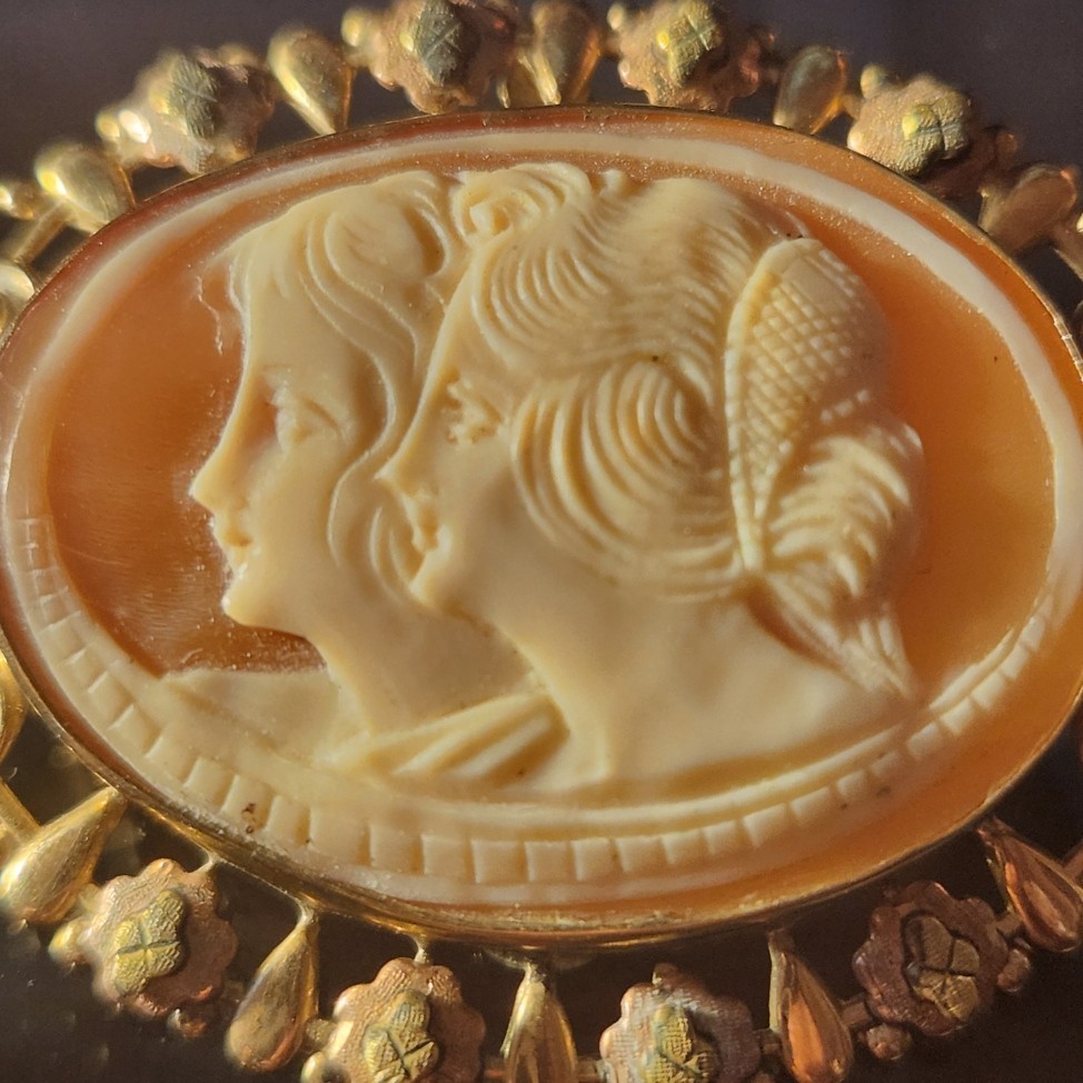 10k GF Double Left Face Cameo Brooch Sisters Estate Jewelry