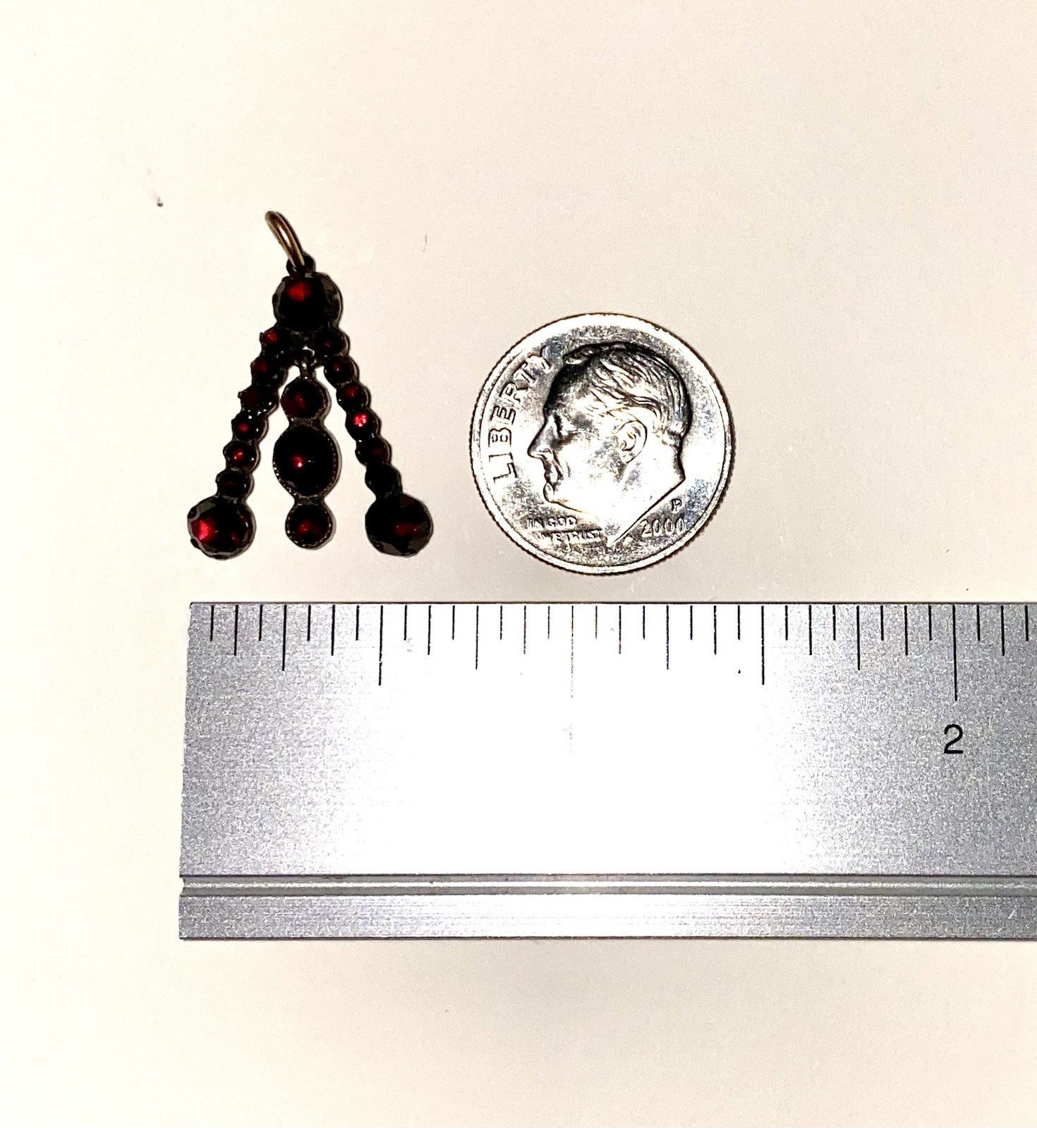 Victorian Garnet Pendant – circa 1837-1901, Low Carat Gold (5F149)