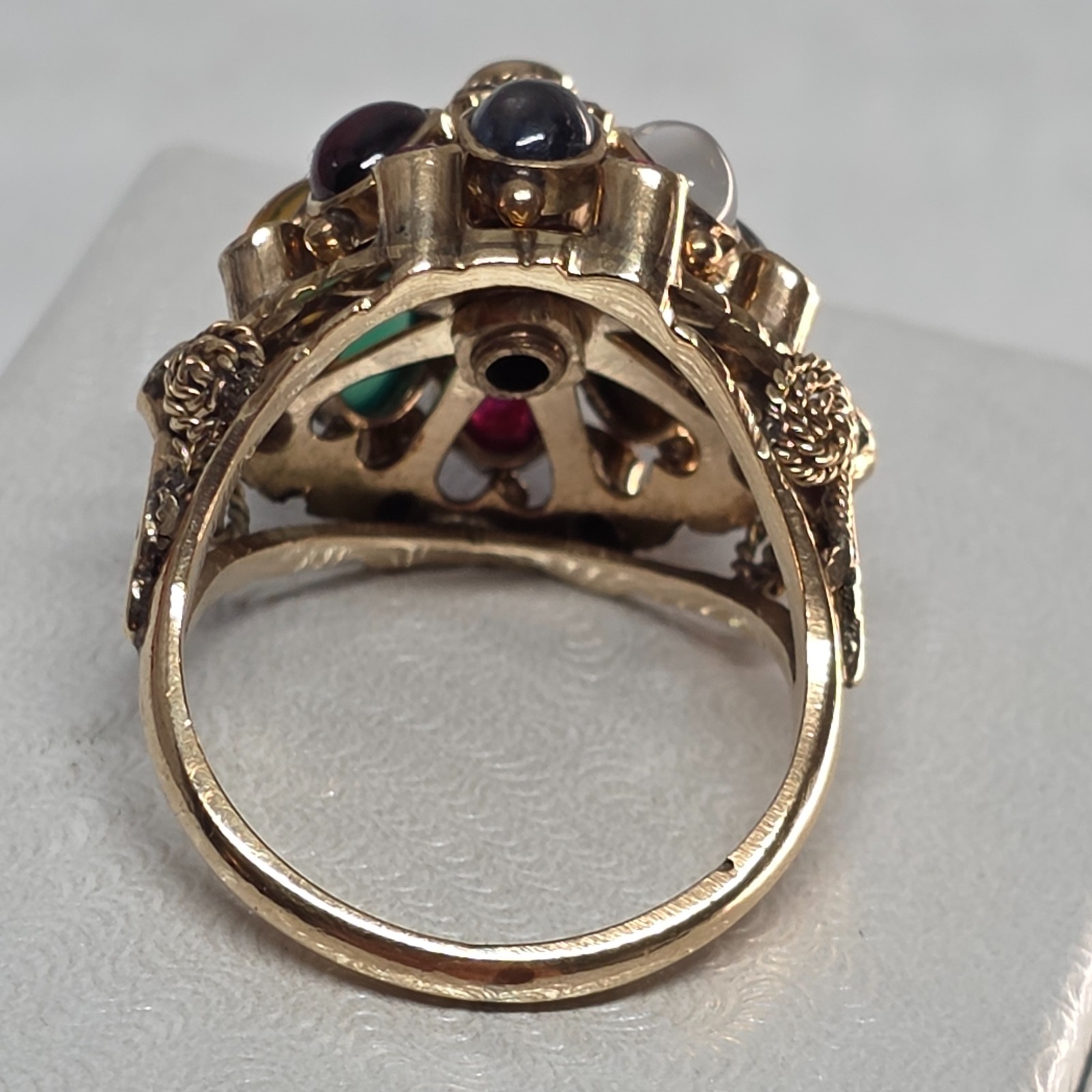 Vintage Thai Princess Harem Ring 18K Gold Multi Gem Cabochon 6.8g Sz 7.75