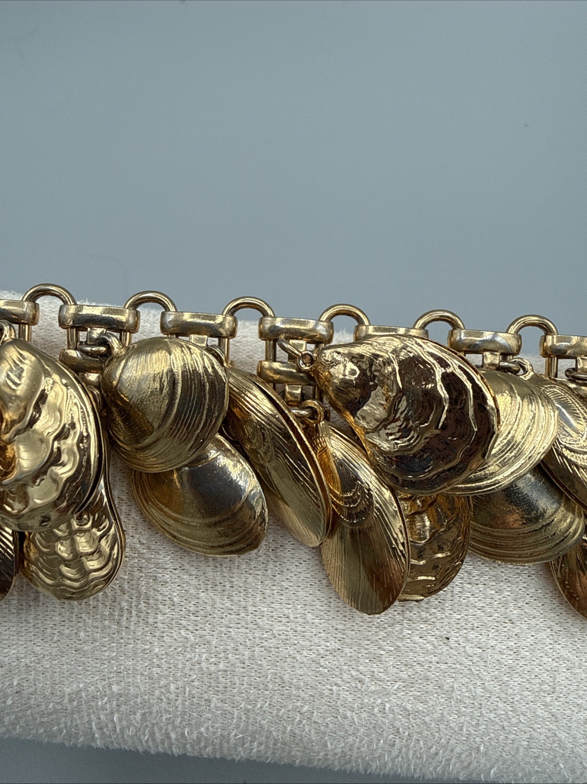 Napier Eugene Bertolli Clam, Oyster & Mussel Shell Gold Tone Charm Bracelet 1980