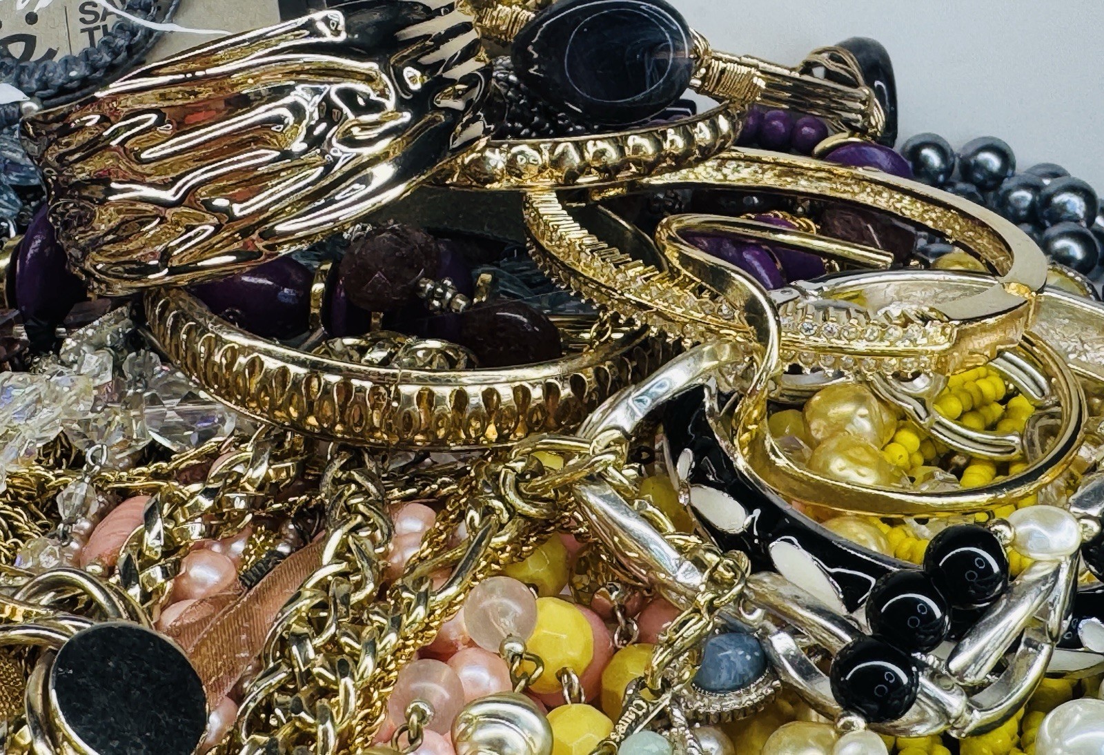Necklace Bracelet Jewelry Lot Unsigned Over 110 Pieces Resellers All Wearable