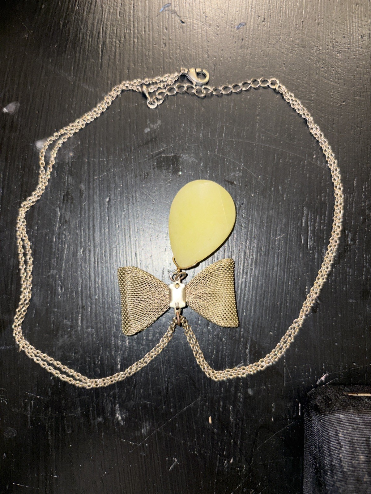 To Die For Gold Mesh Bow & Tear Drop pendant in a pale lemon texture stone, 🤩✨