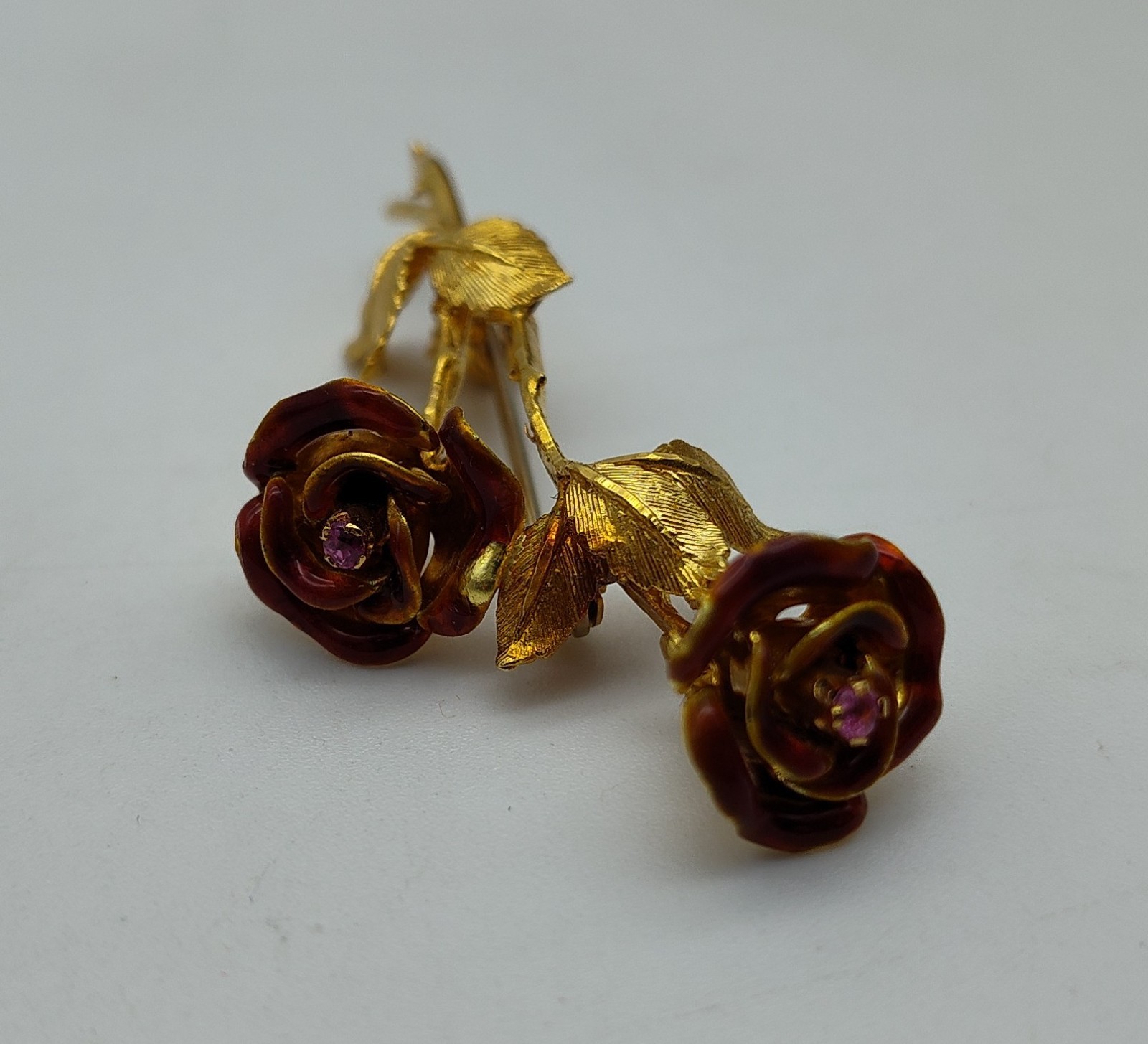 Vintage Long Stem Rose Flower Ruby Stone 18K Yellow Gold Enamel Brooch Pin Lapel