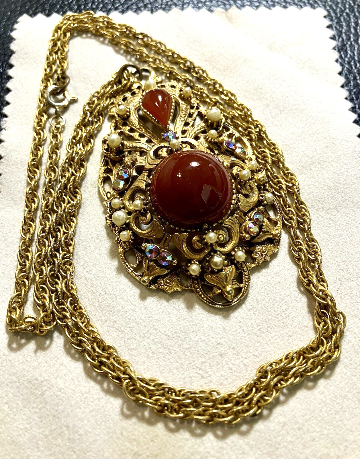 BEAUTIFUL FLORENZA GOLDTONE CARNELIAN & RHINESTONES & PEARLS PENDANT NECKLACE