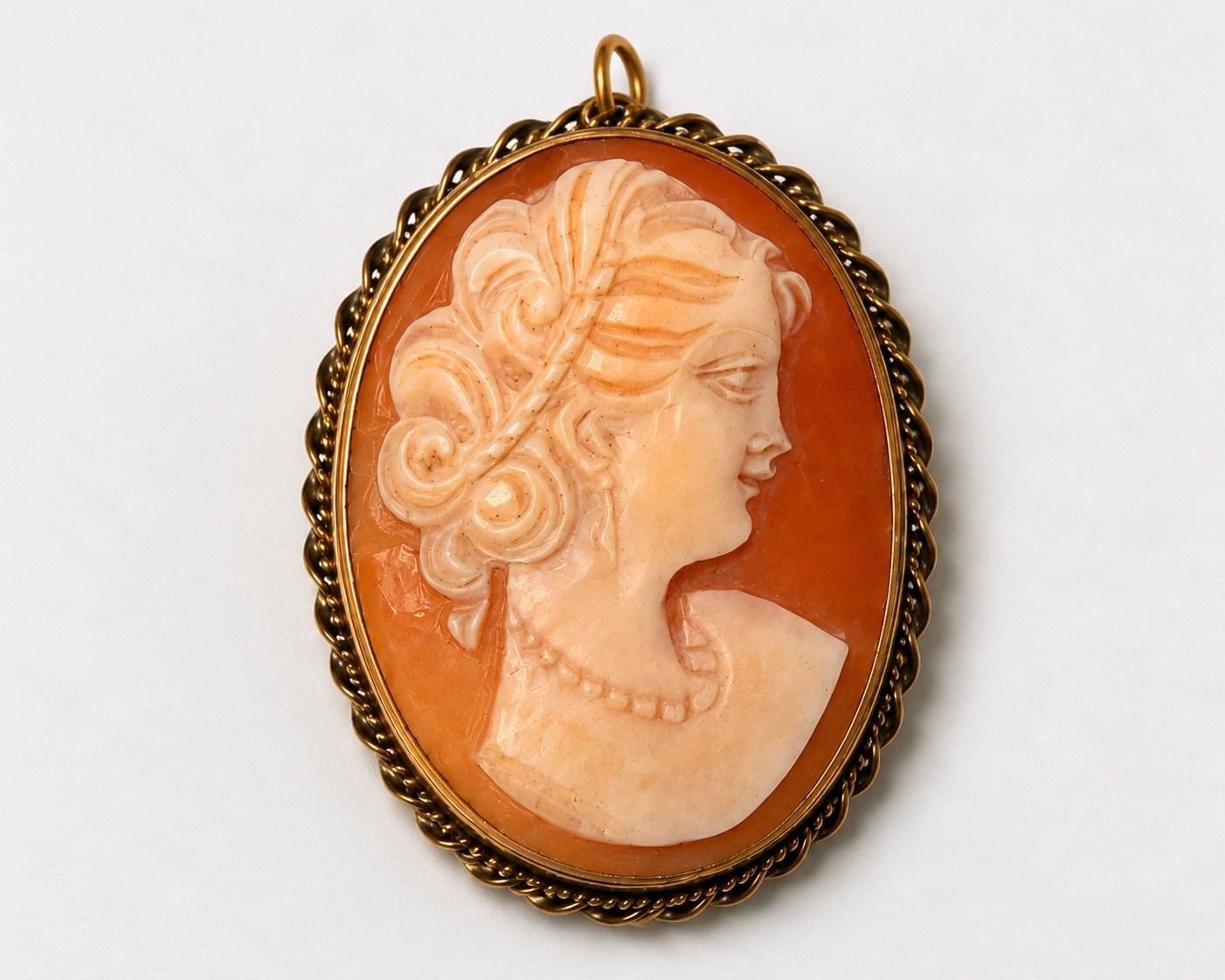 Vintage 14K Gold Hand Carved Shell Cameo Brooch Pendant Large Estate Piece 7.1g
