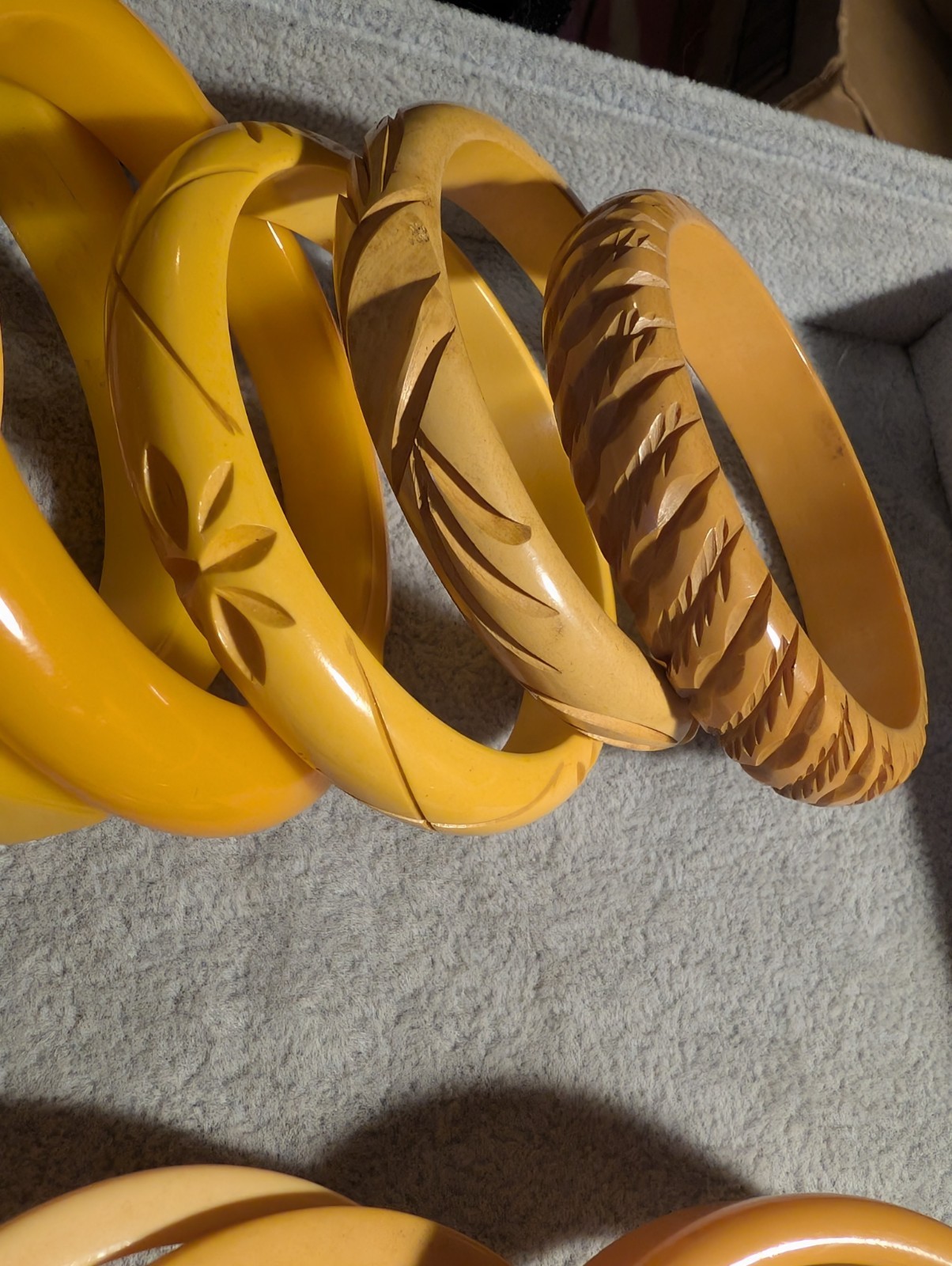 18 Vintage Bakelite Butterscotch – Yellows – Carved – Shaped – Many Tones!