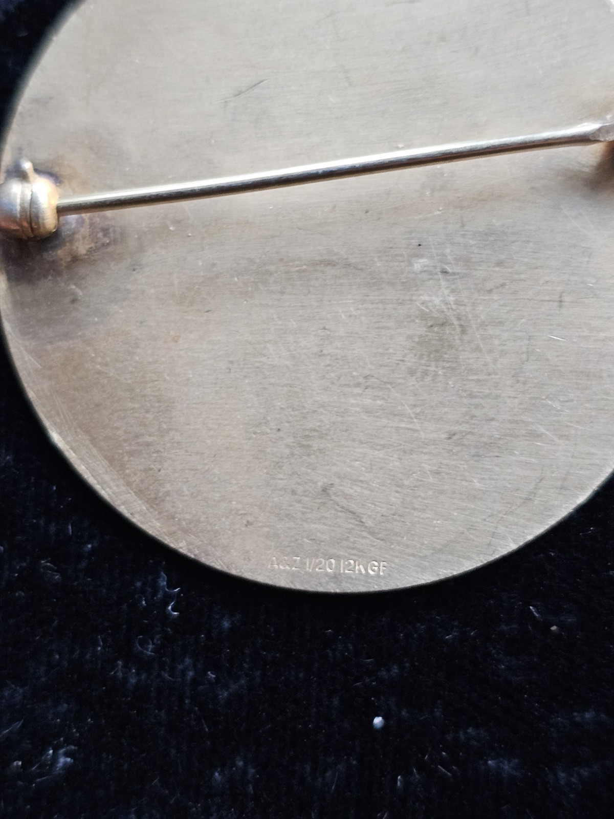 Vtg Monogram SSB Brooch Signed A.Z 1/20th 12K Gold Filled Round Circle 1.25″