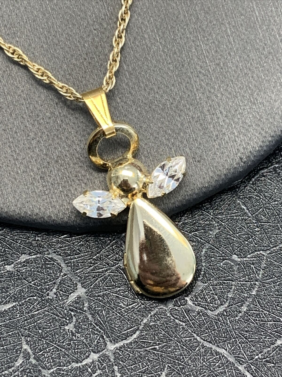 Vintage Angel Picture Locket Cubic Zirconia Pendant Necklace 18 Inches