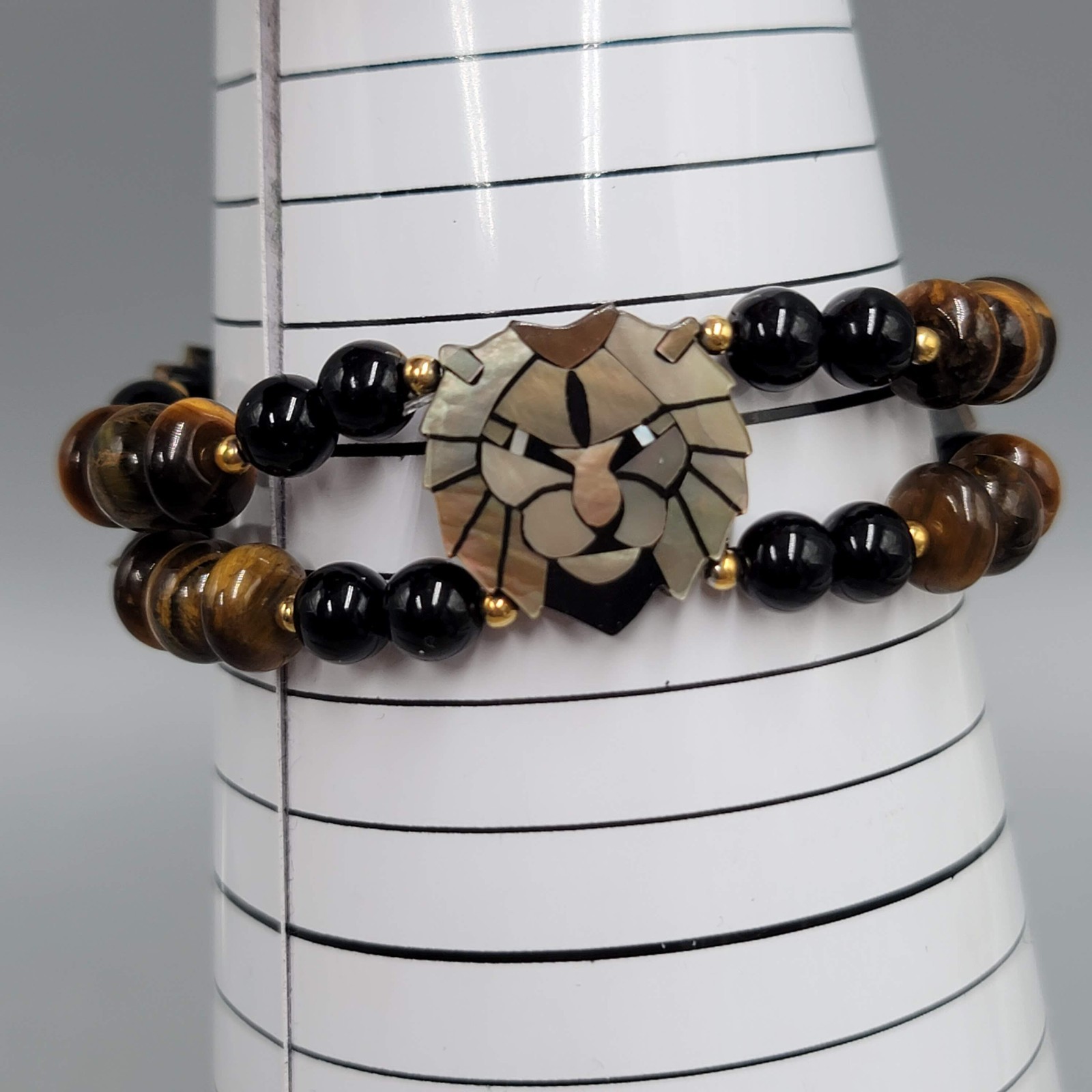 Lee Sands Bracelet Lion Face Zodiac Leo Tiger’s Eye Bead Stretch 6.25″