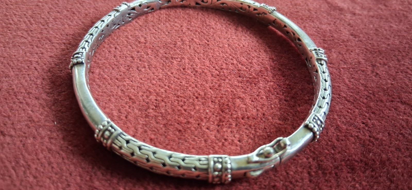 Vintage Sarda 925 silver Dragon Bone bangle bracelet and matching earrings.