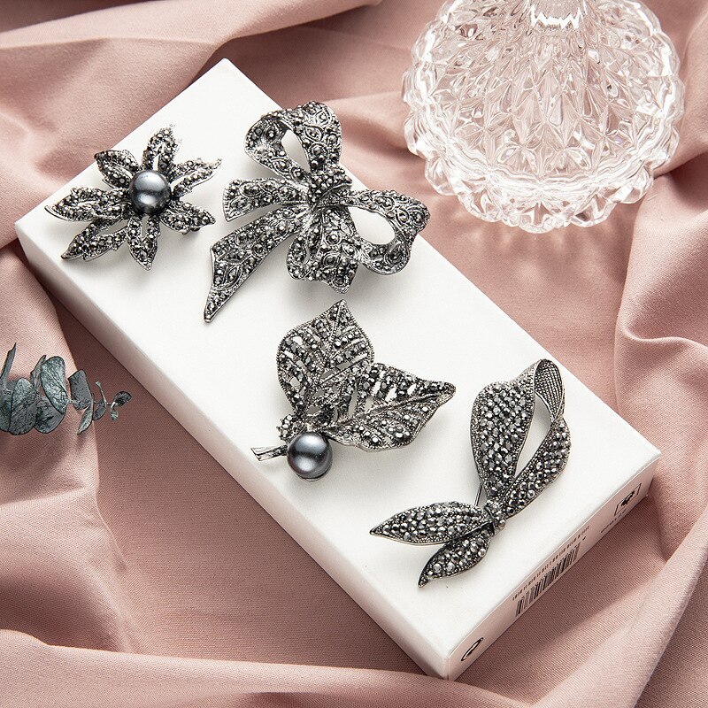 Vintage Brooch Pin Fashion Corsage Personality Clothing Accessories Jewelry