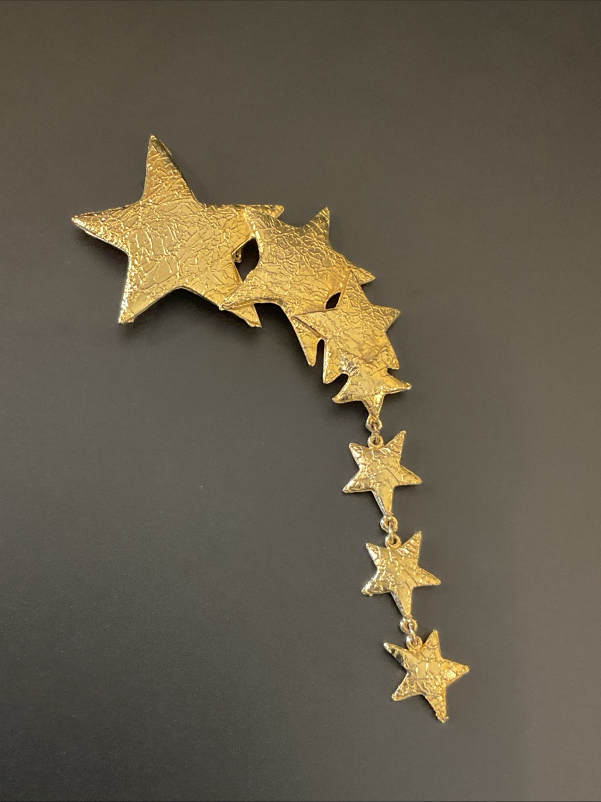 Vintage Designer Signed Ultra Craft Gold Tone Shooting Star Dangle Brooch Pin