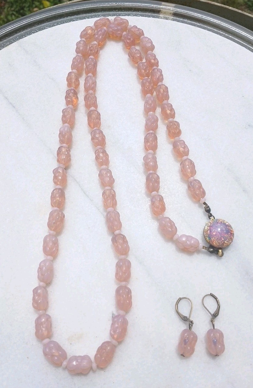 ANTIQUE MOLDED BERRY OPAL MILKY PINK OPALINE GLASS BEAD FLAPPER NECKLACE SET 3ft
