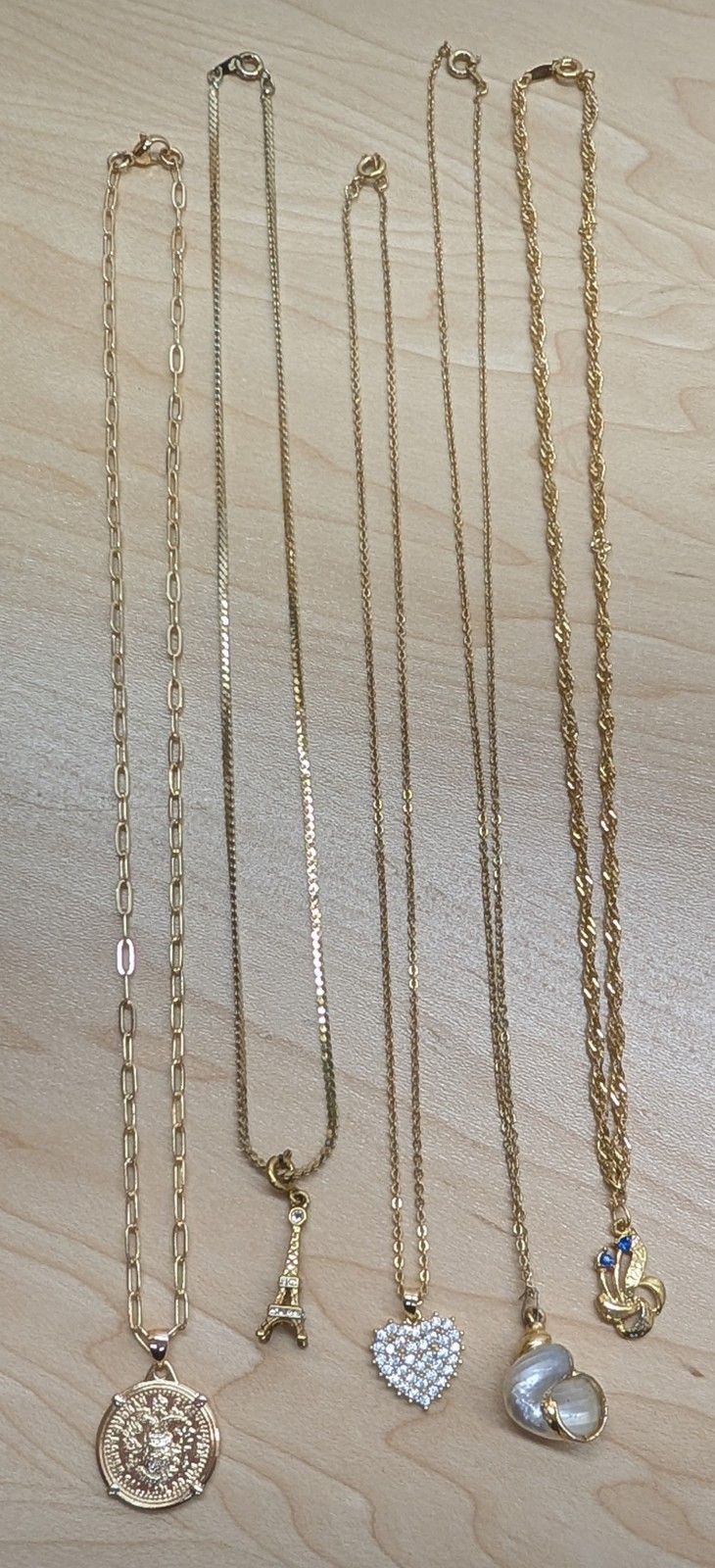 Lot Of 20 Vintage to Now Pendant Necklaces Jewelry