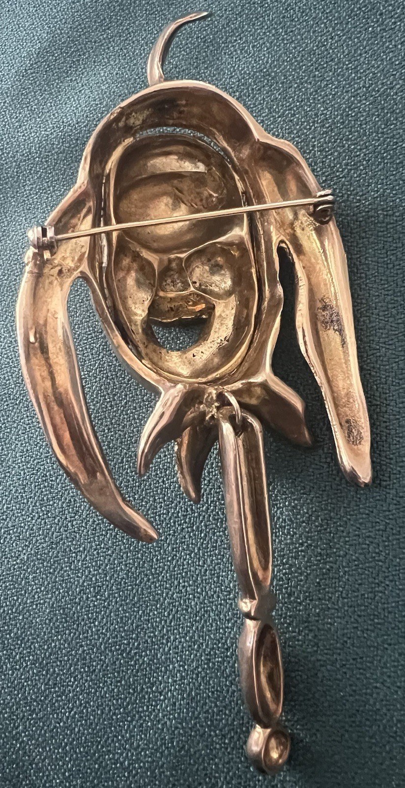FABULOUS UNSIGNED RETICULATED JESTER BROOCH BLACK/CLEAR RHINESTONES EXCELLENT