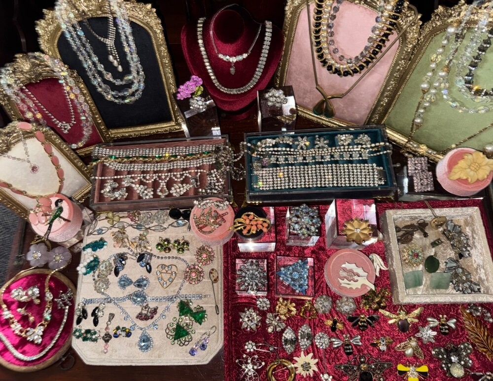 Jewelry Lot Vtg Rhinestone Sorrelli Trifari Weiss Jade High End Sets Estate