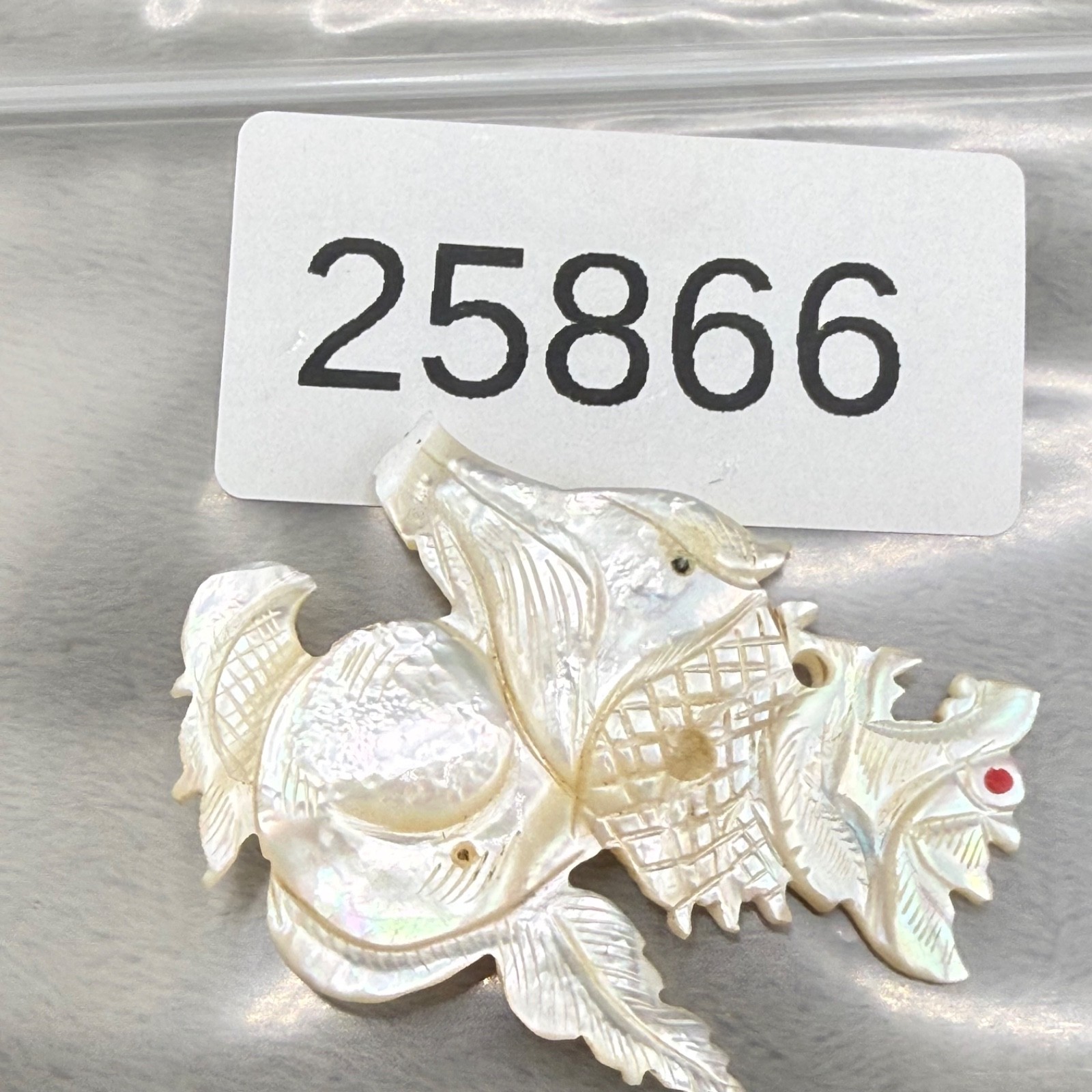 Vintage Mother of Pearl Foo Dog Brooch Lion