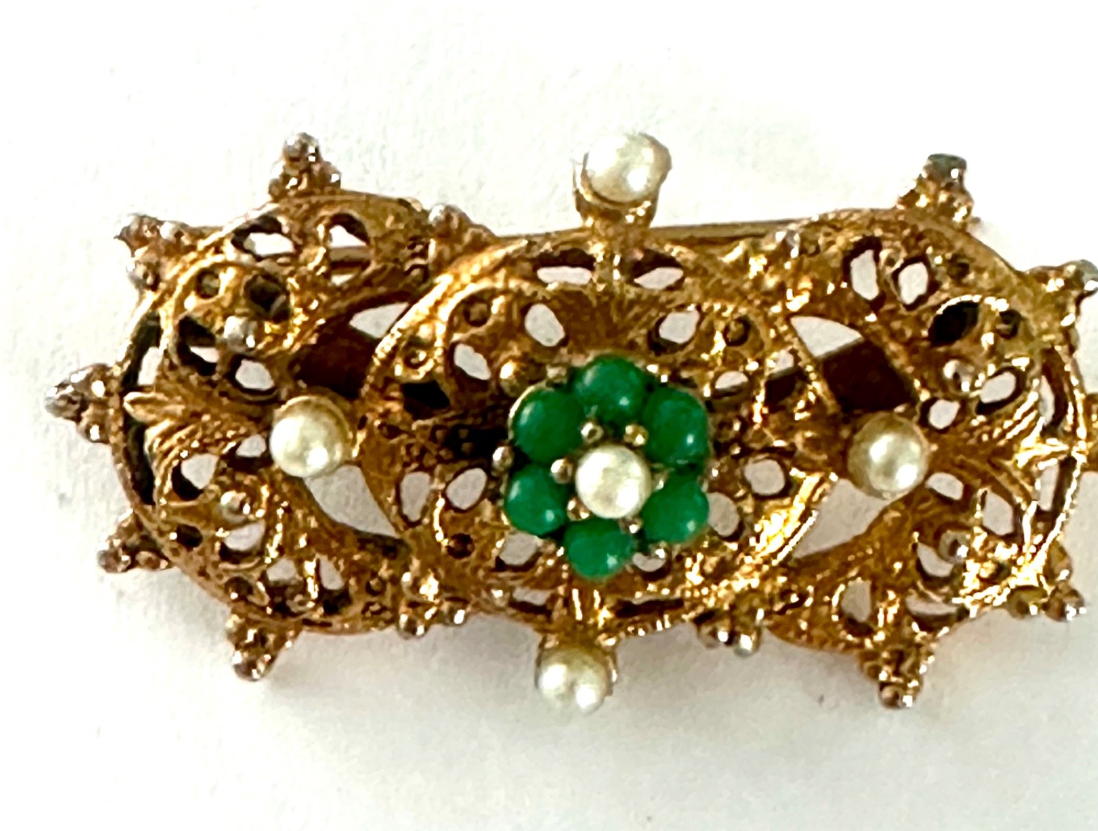 Vintage Gold Tone Filigree Bar Brooch Green glass flower faux pearls