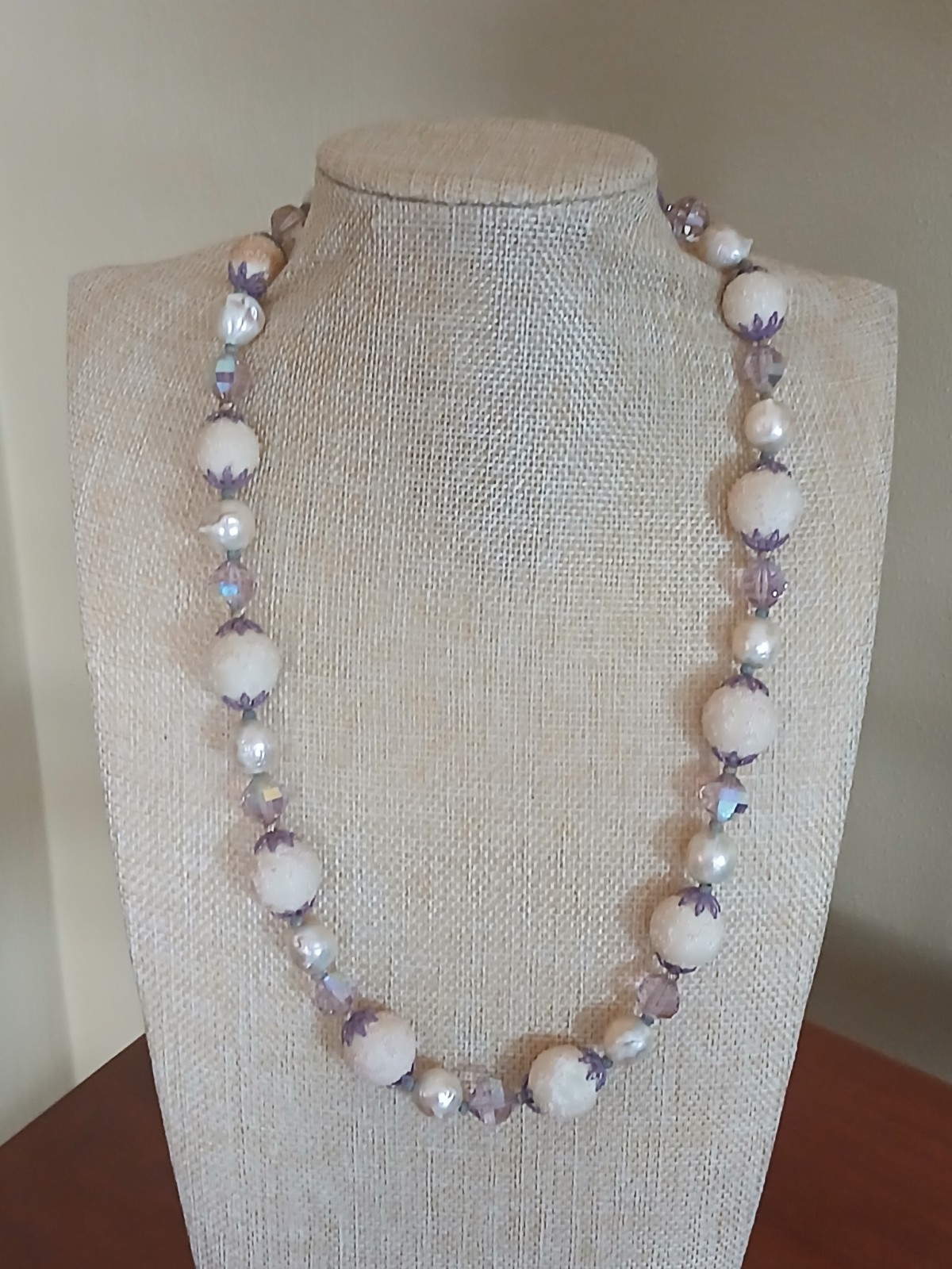 Vintage Vendome Cream “Sugar Beads” w Lavender Cut Glass Faux Pearl Necklace 25″