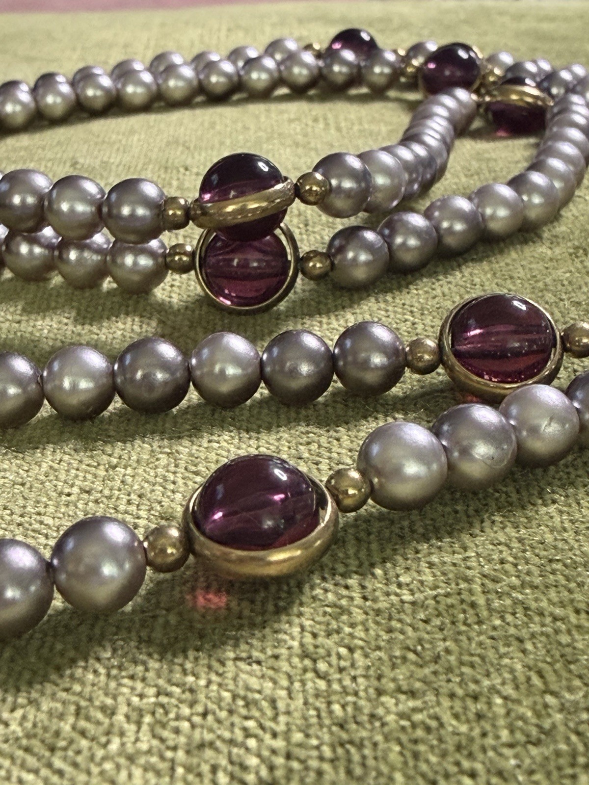 Vtg Tennis Design Necklace Round Lavender Faux Pearls Round Purple Glass Bezel