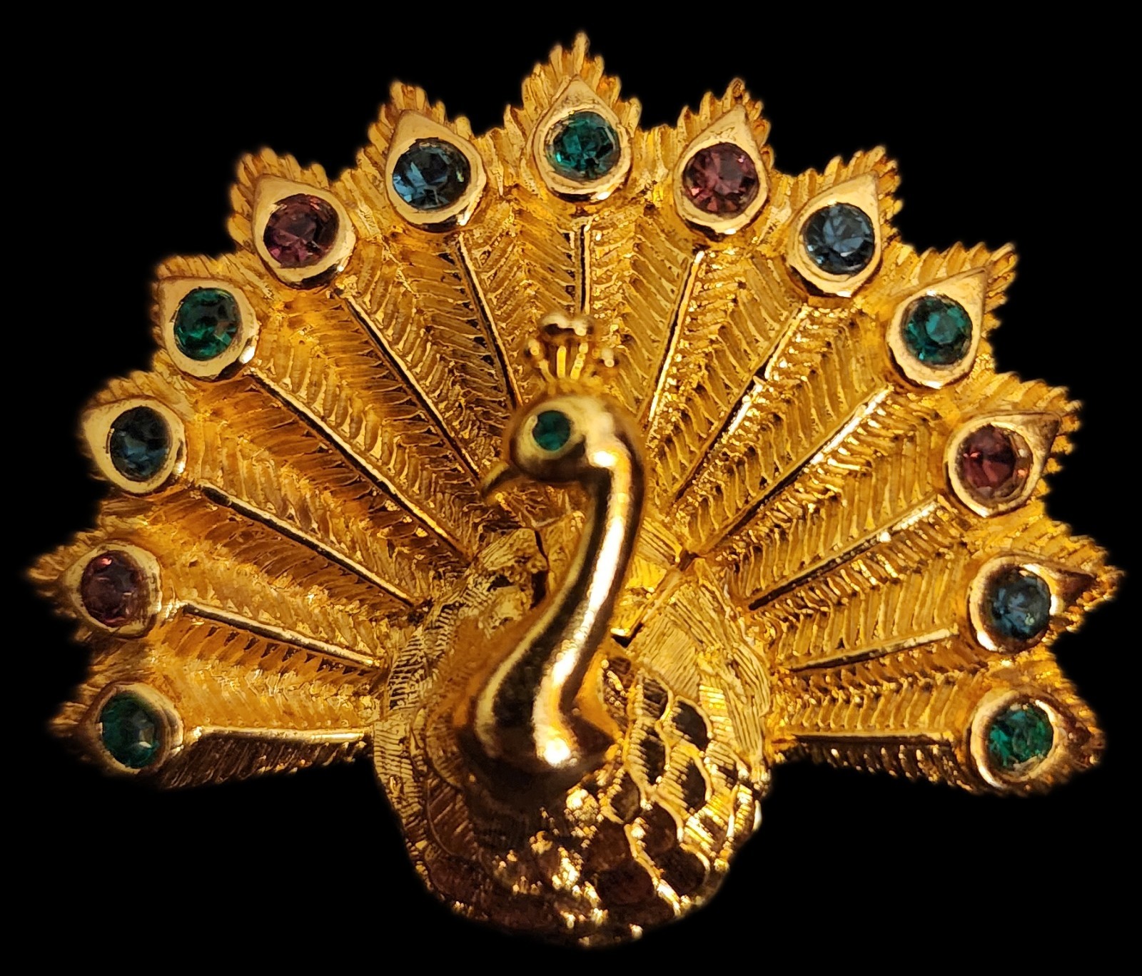 Vintage Gold Tone Rhinestone Figural 3-D Peacock Brooch