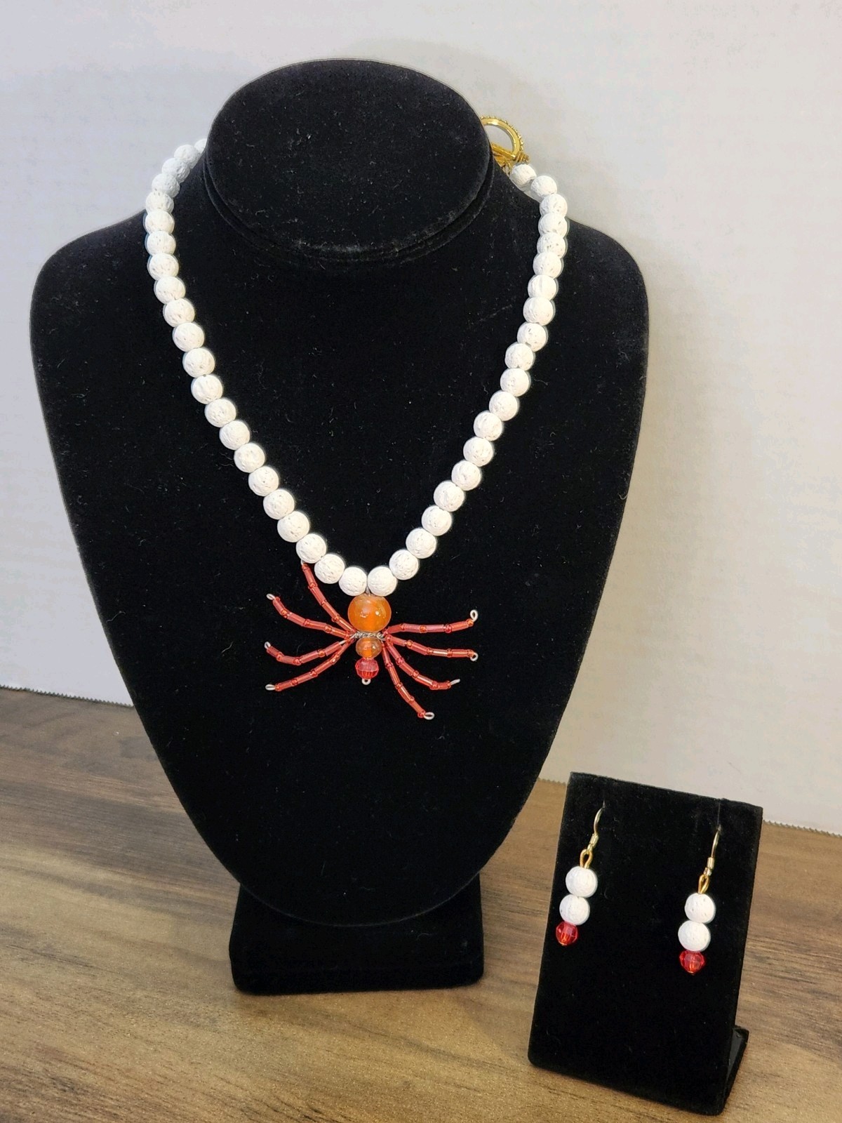 Vintage Spider Pendant Bleached Lava Beaded Necklace 17″ & Matching Earrings