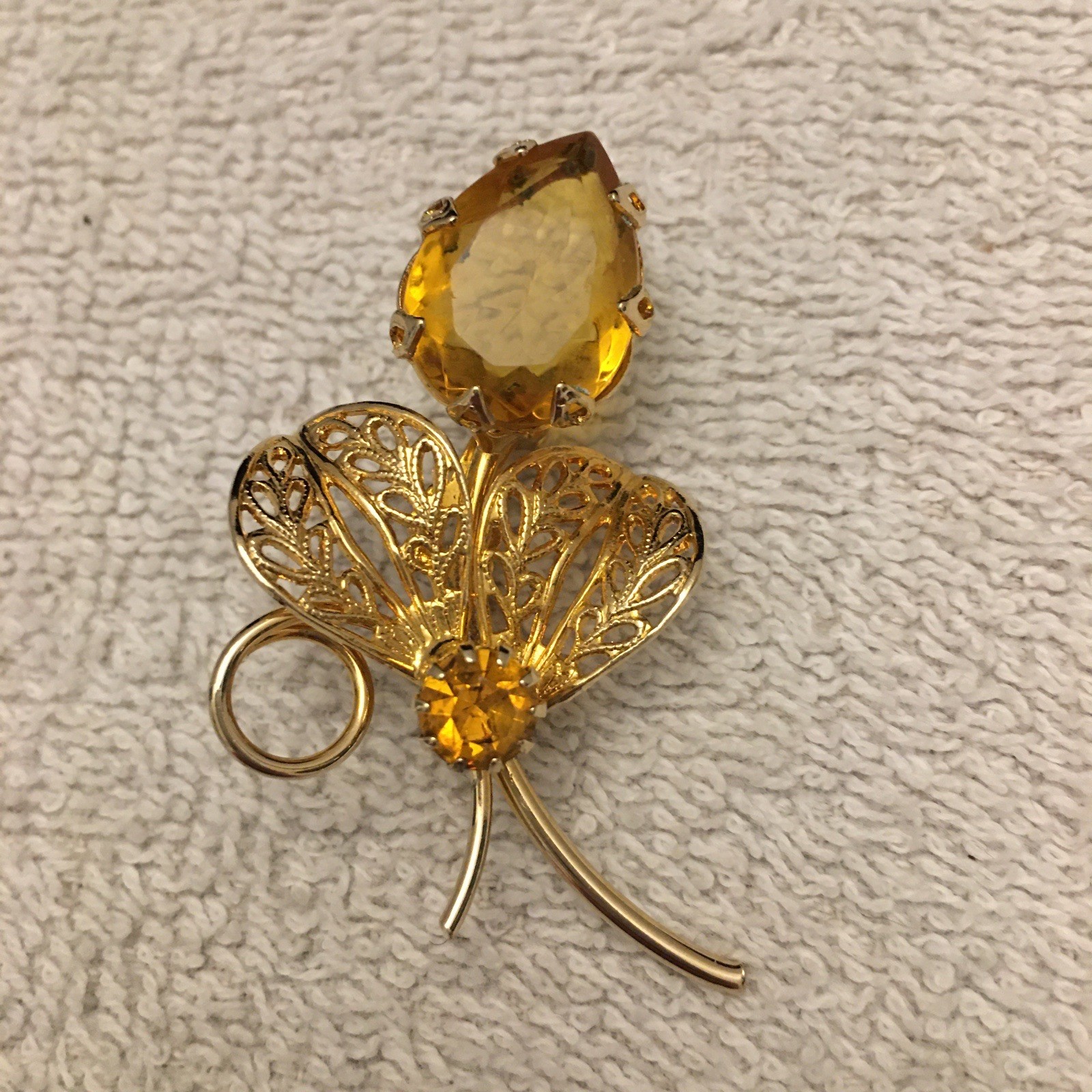 Vintage Brooch Flower Design Filigree Leaves Gold Tone W/ Yellowish /Orange Sets