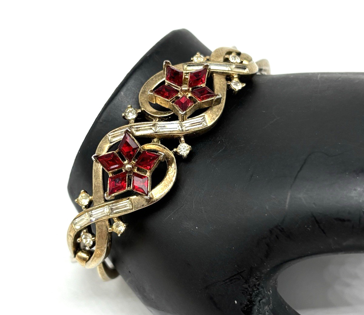 Crown Trifari Philippe Twinkle Bracelet Hinged Ruby Red Crystal Rhinestone Gold