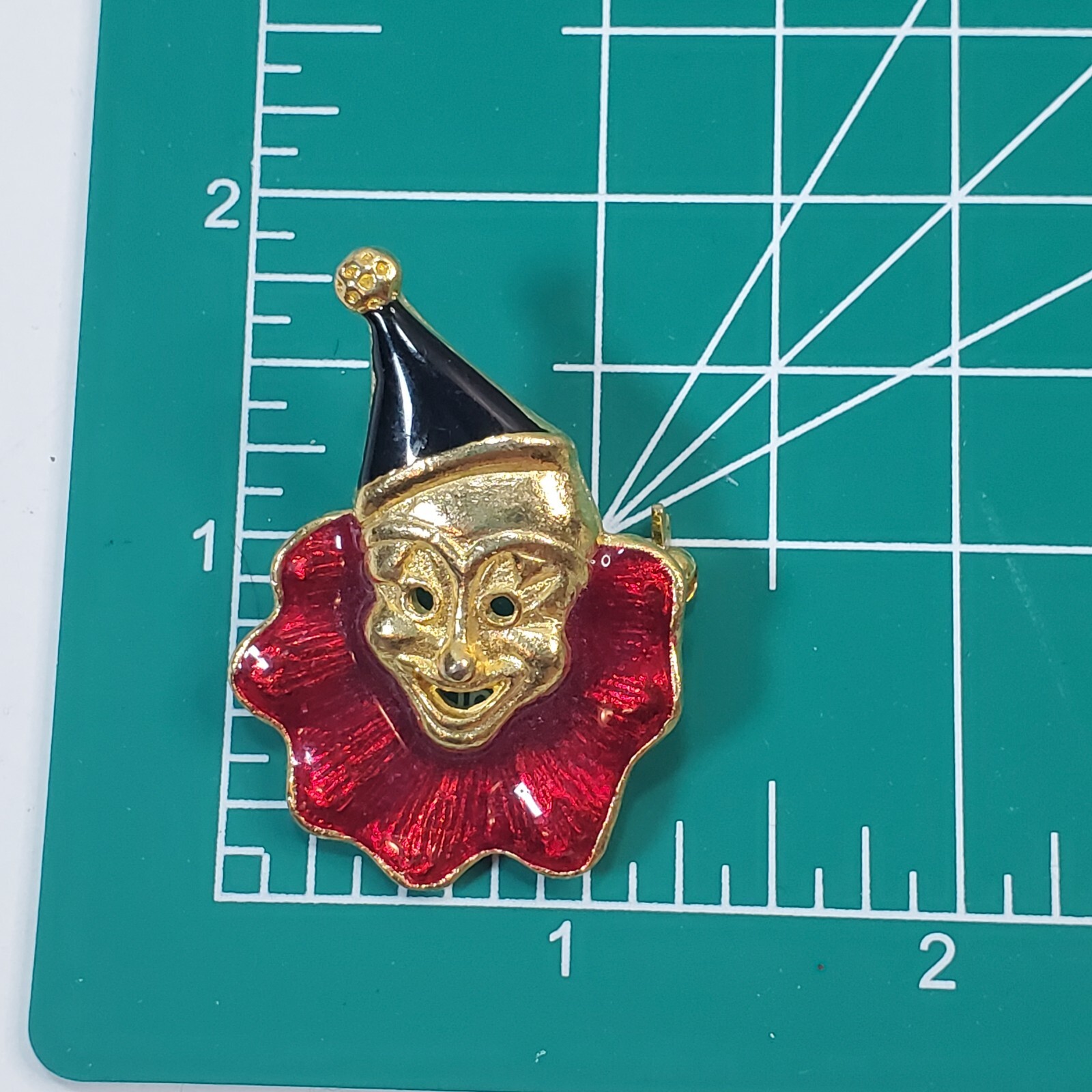 Gold Tone Metal Black Red Enamel Clown Jester Mime with Hat Brooch Pin