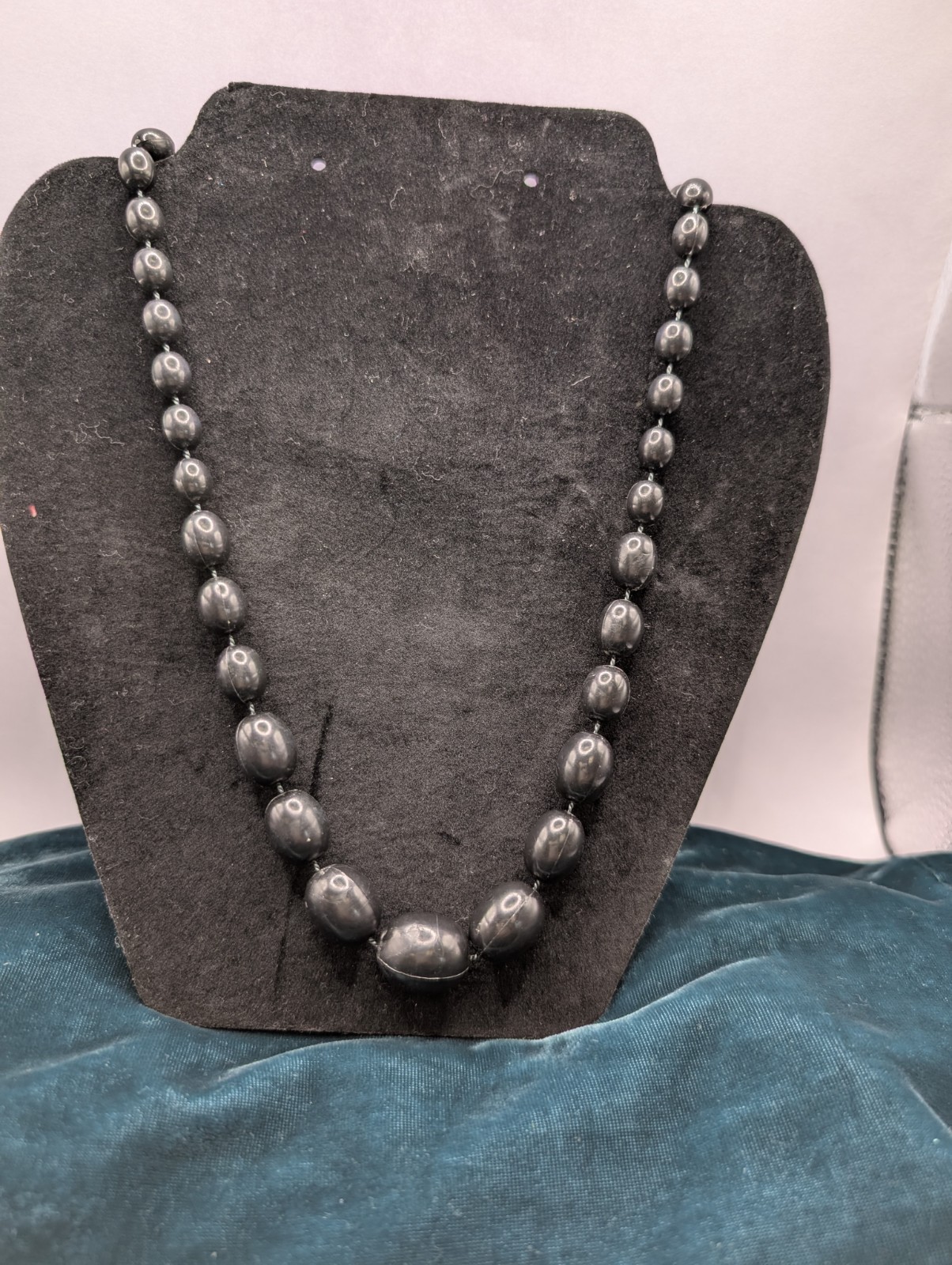 Black Plastic Oval Beaded Necklace Ball Chain Lobster Clasp 24in No Stone