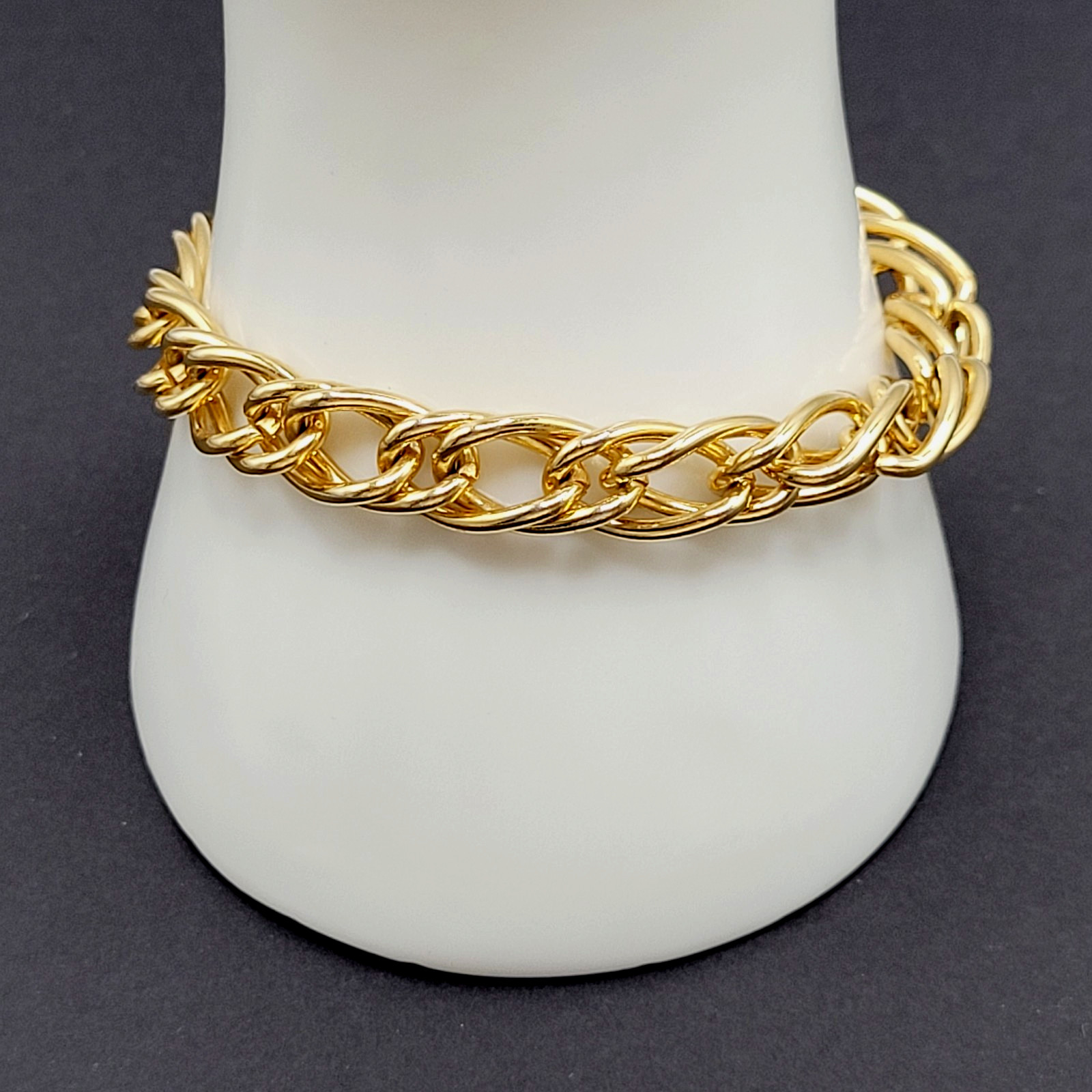 Fancy Oval Link Fancy Curb Shiny Gold Tone Vintage Chain Bracelet 7.25 Inch