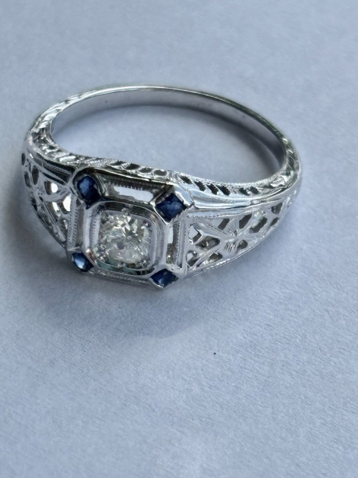 Vintage 14k white fold diamond and sapphire art deco filigree ring