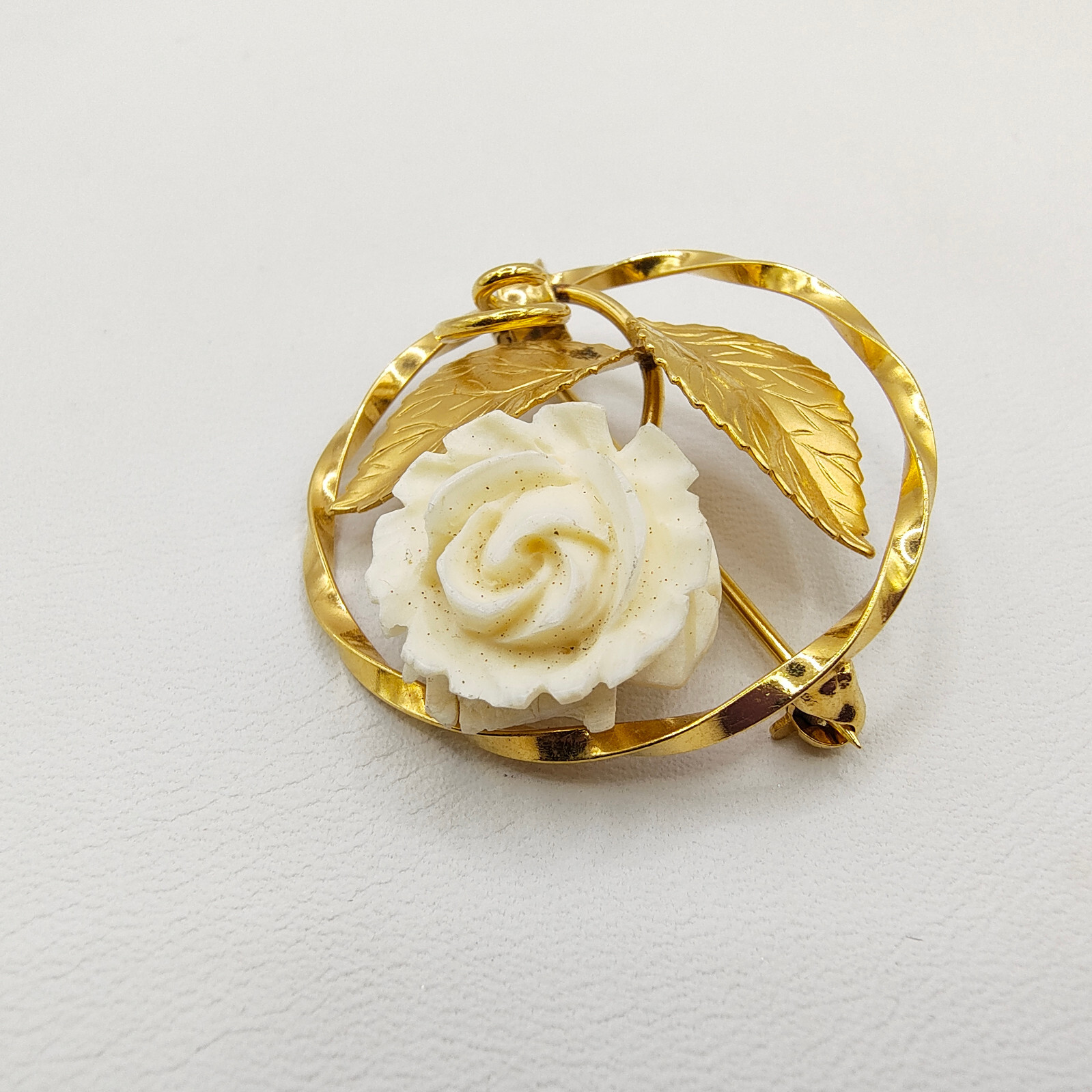 Vintage Karen Lynne Round Rose Brooch Pin 12K Gold Filled Carved Resin Signed