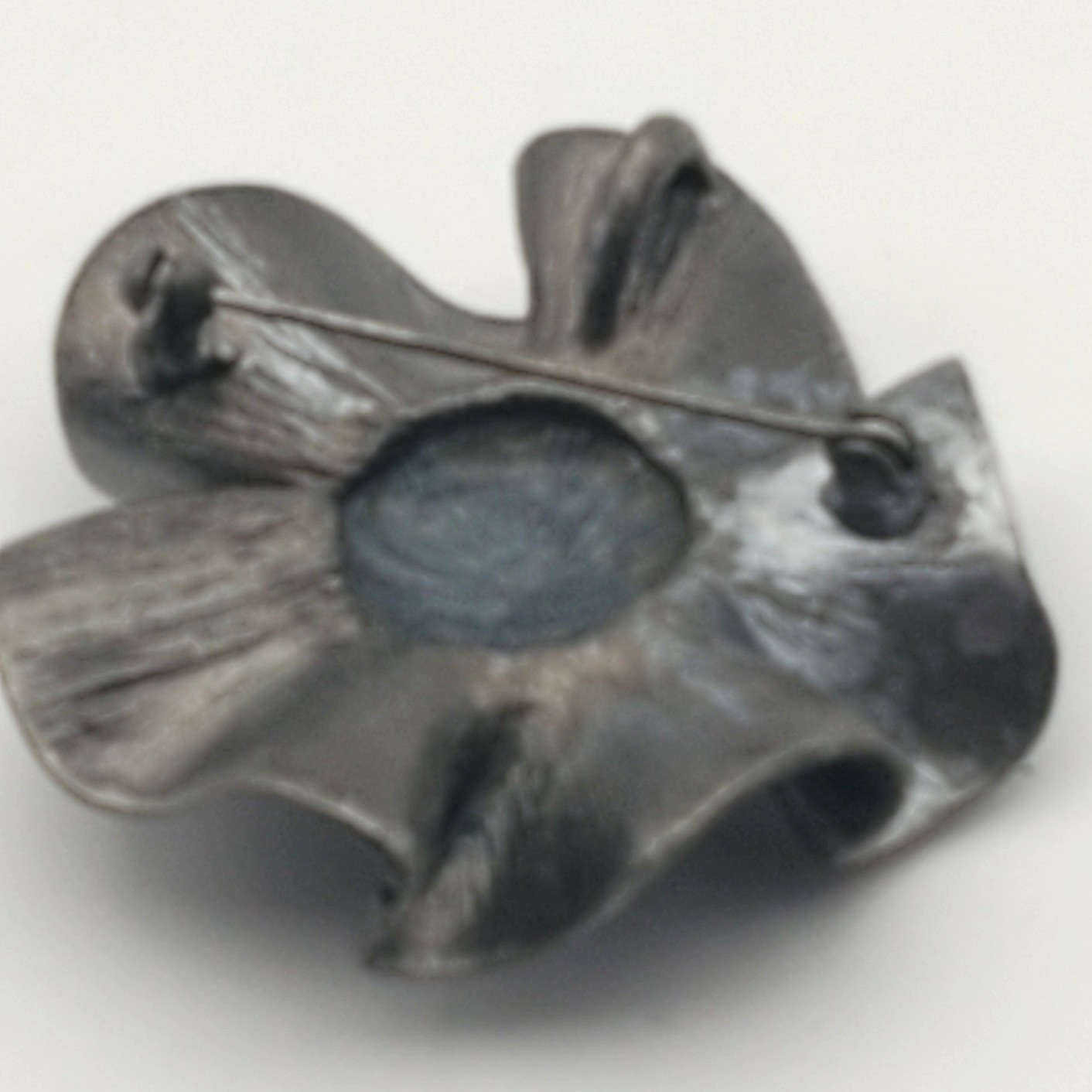 Dark Grey Metal Flower Brooch/Pendant
