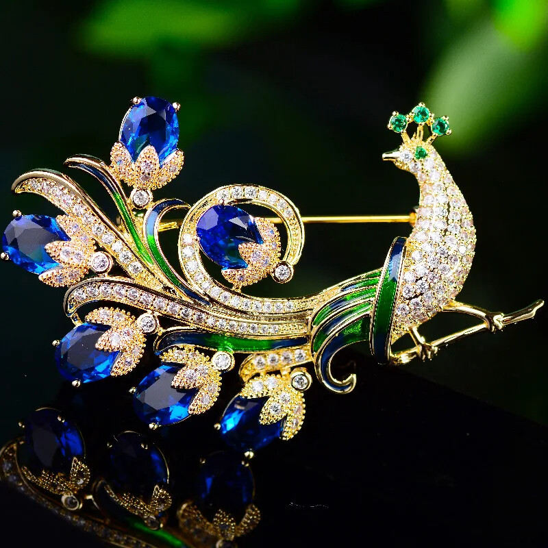 Vintage Colorful Peacock Brooch Rhinestone Crystal Luxurious Pins for Women