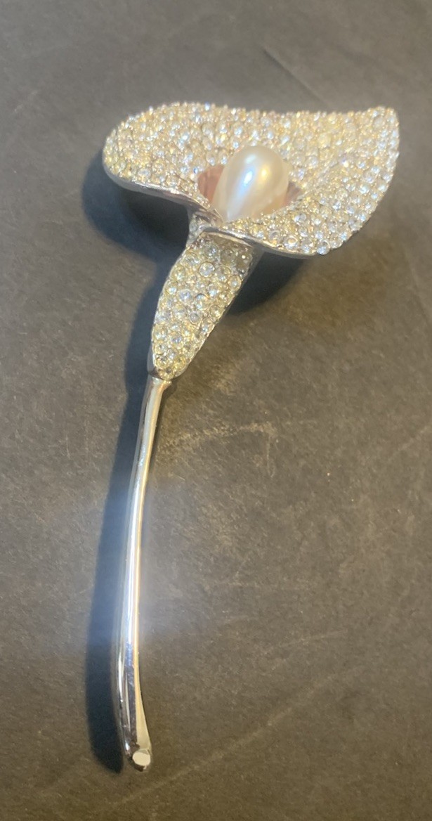Napier Brooch Calla Lily flower Pin Rhinestones Silver Tone Faux Pearl Vintage