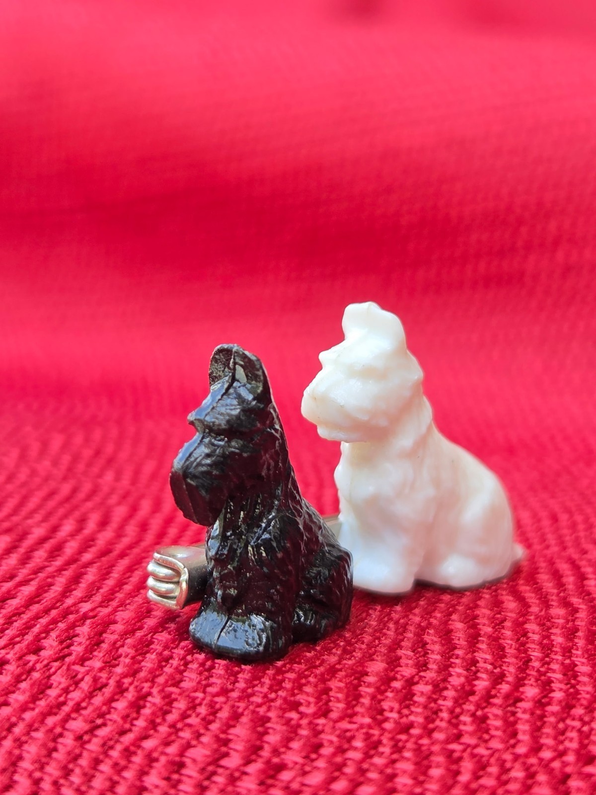 Old Black & White Scottish Terrier Pin Brooch Costume Jewelry Great Britain