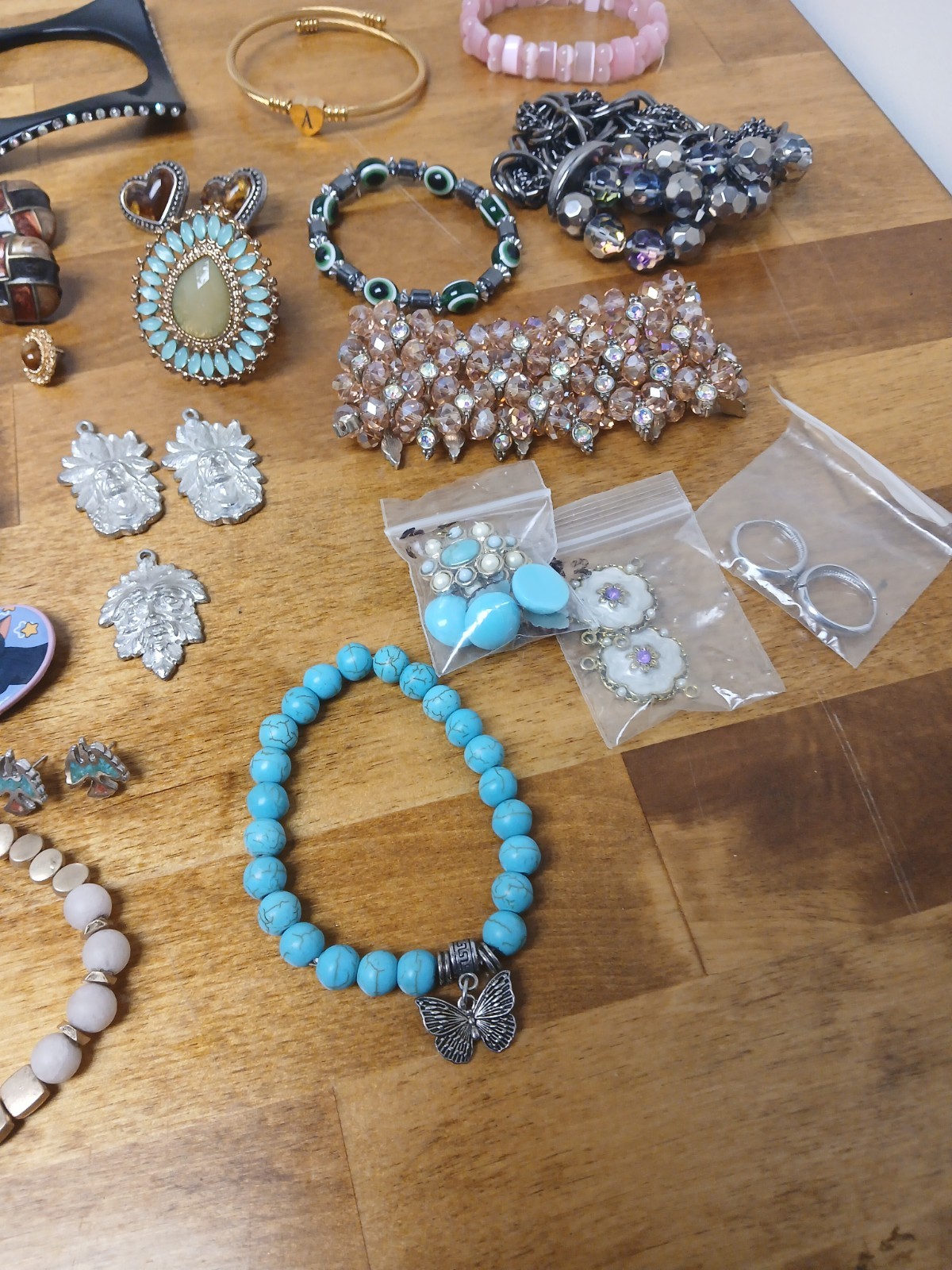 Mystery Silver Tone Accessories – Jewelry lot Vintage Clip On Bracelet Pin
