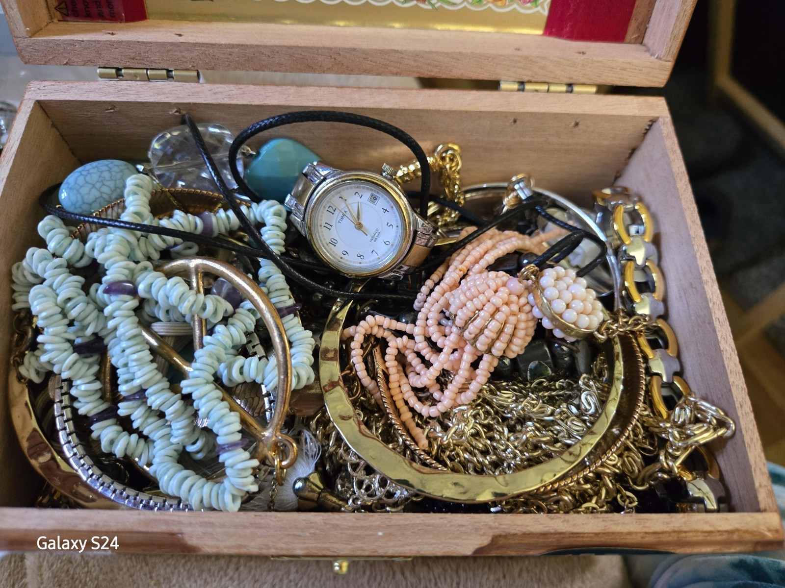 Mystery Jewelry Lot In A Vintage Cigar Box. VNG To Now.