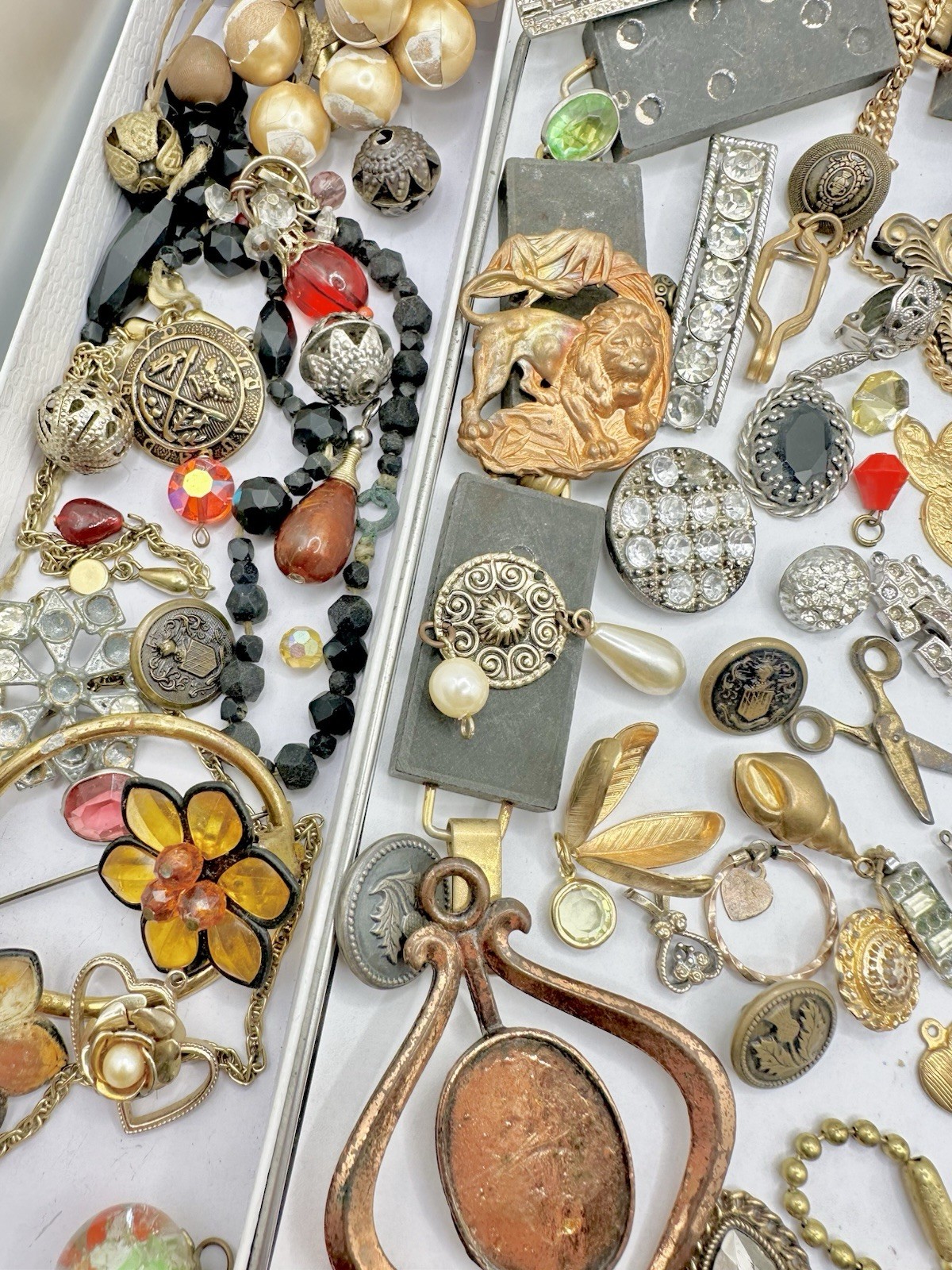 Antique VTG Harvest Jewelry Clasps Charms Brooch Pendants Buttons Repurpose Read