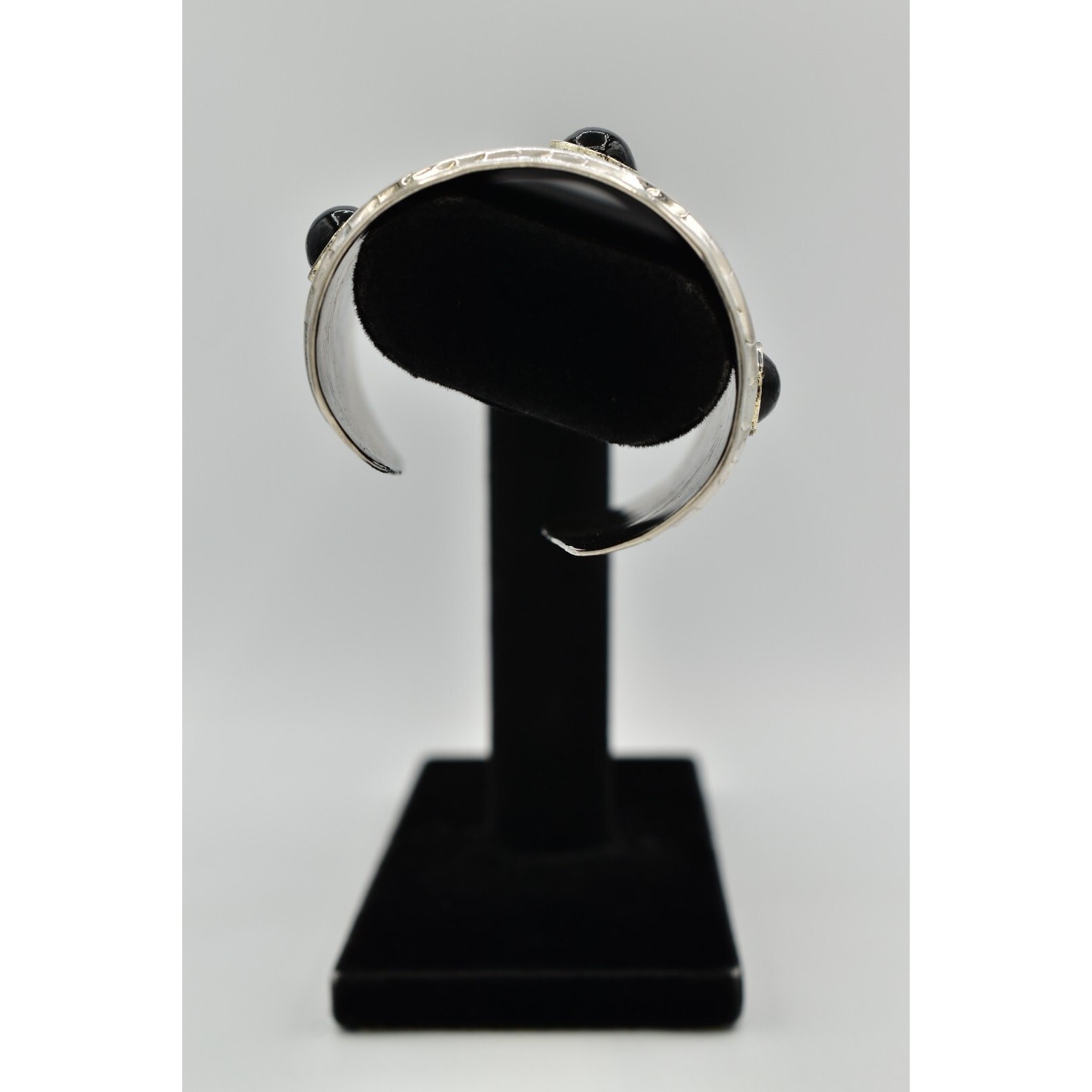 Vintage Wide Cuff Bracelet Black Cabochon Boho Heavy Chunky Tribal 1970s Bin4
