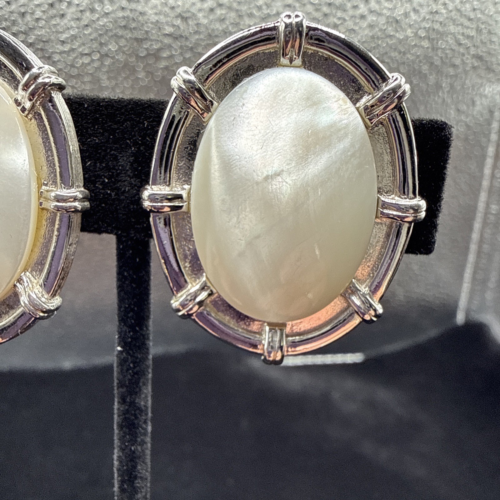 Vintage Faux Pearl Cabochon Clip On Earrings Silver Tone. (lot 1)