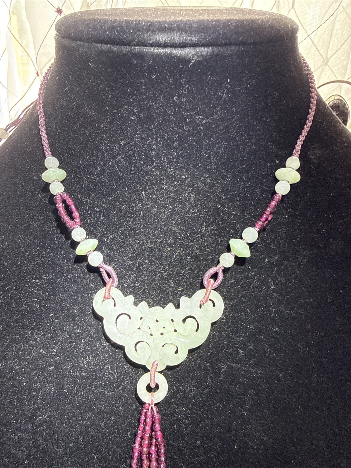 vintage jade pendant necklace